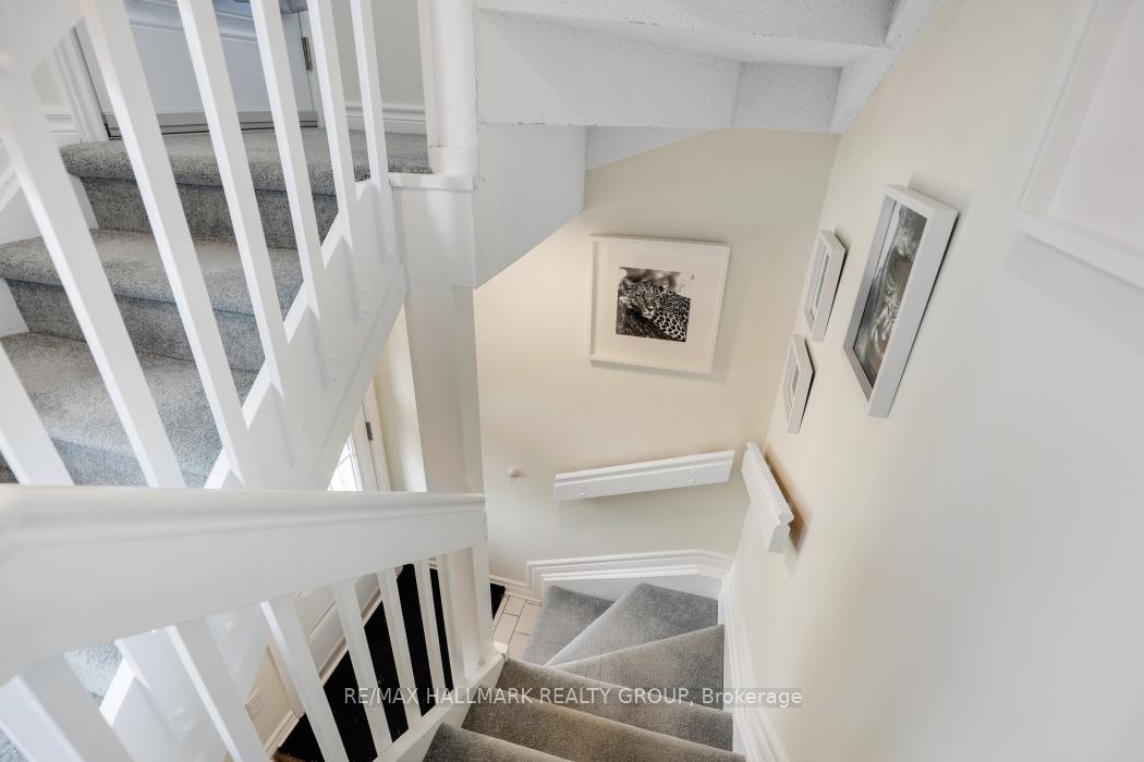 Photo 4 of Unit 8, 3 Stonebank Crescent, Ottawa, Westcliffe Estates — HOMEH