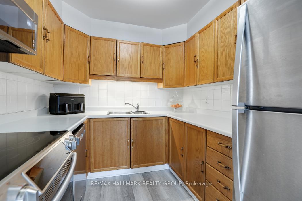Photo 16 of Unit 8, 3 Stonebank Crescent, Ottawa, Westcliffe Estates — HOMEH