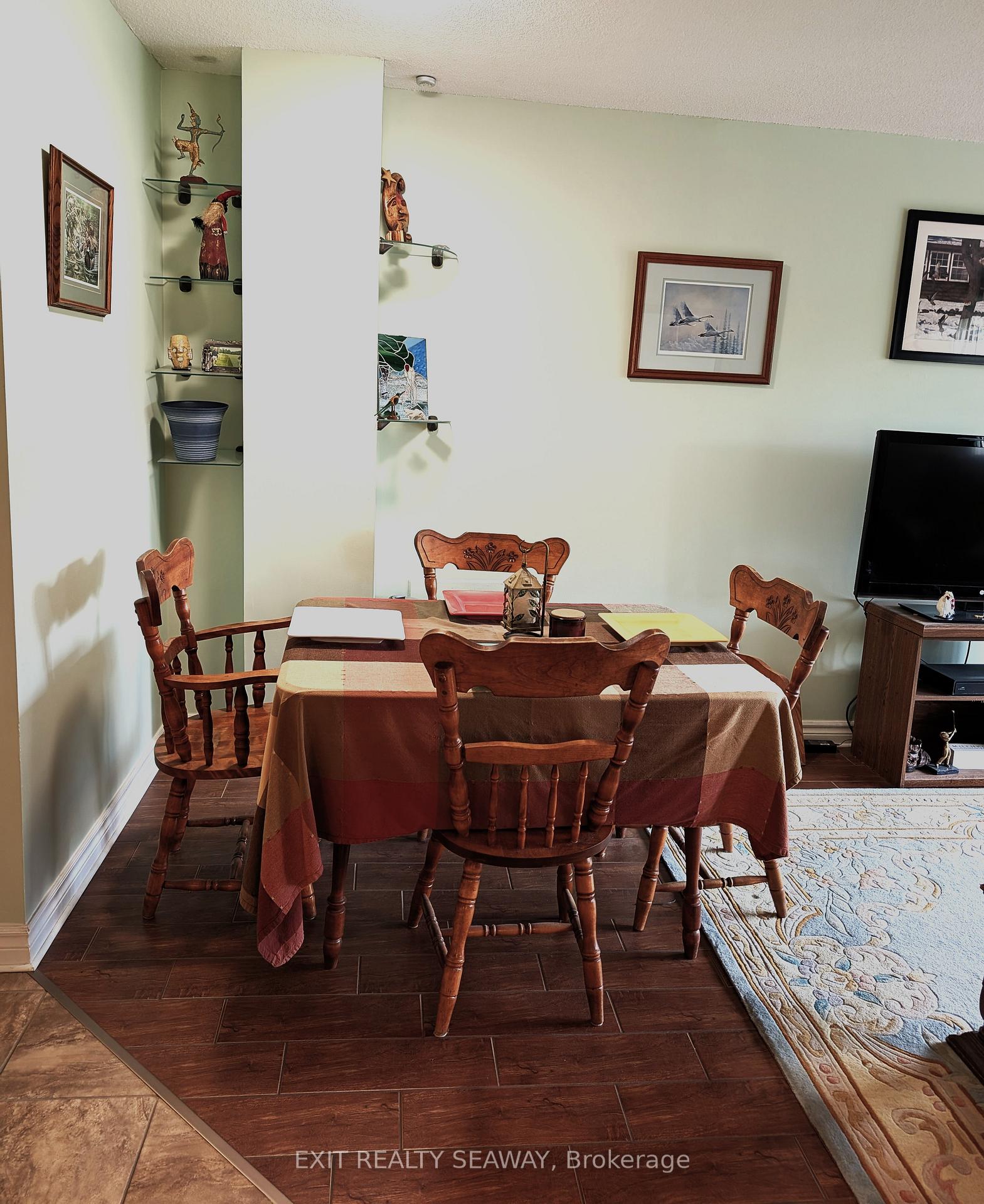 Photo 12 of Unit 406, 308 Second Street E, Cornwall — HOMEH