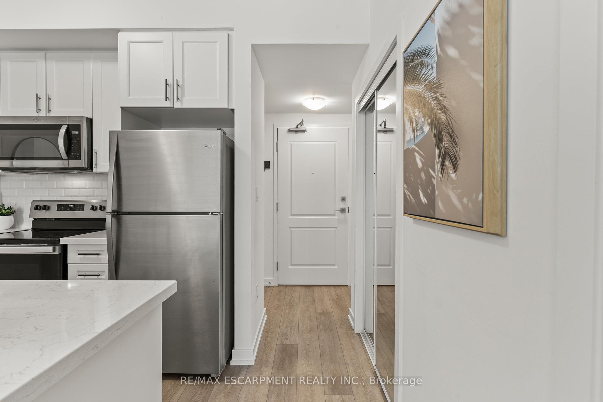 Photo 5 of Unit 433, 460 Dundas Street E, Hamilton, Waterdown — HOMEH