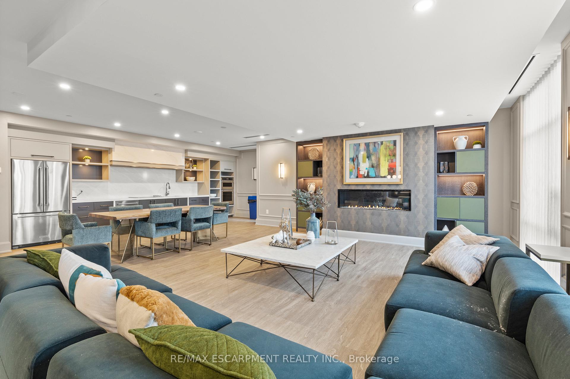 Photo 6 of Unit 433, 460 Dundas Street E, Hamilton, Waterdown — HOMEH