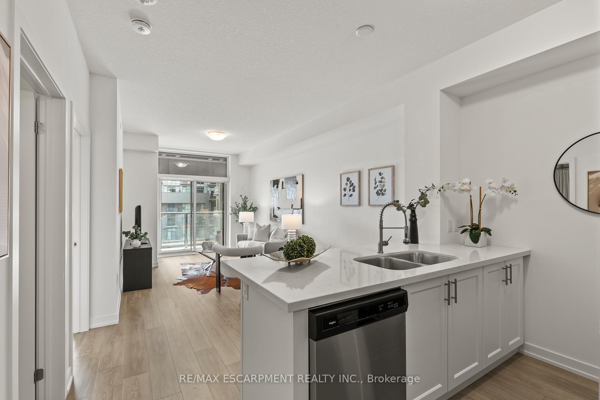 Photo 12 of Unit 433, 460 Dundas Street E, Hamilton, Waterdown — HOMEH