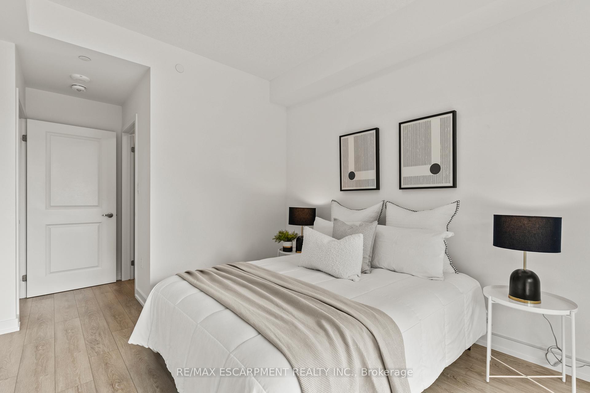 Photo 7 of Unit 433, 460 Dundas Street E, Hamilton, Waterdown — HOMEH