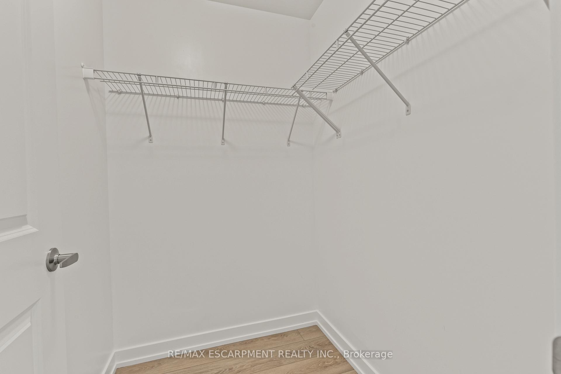 Photo 33 of Unit 433, 460 Dundas Street E, Hamilton, Waterdown — HOMEH
