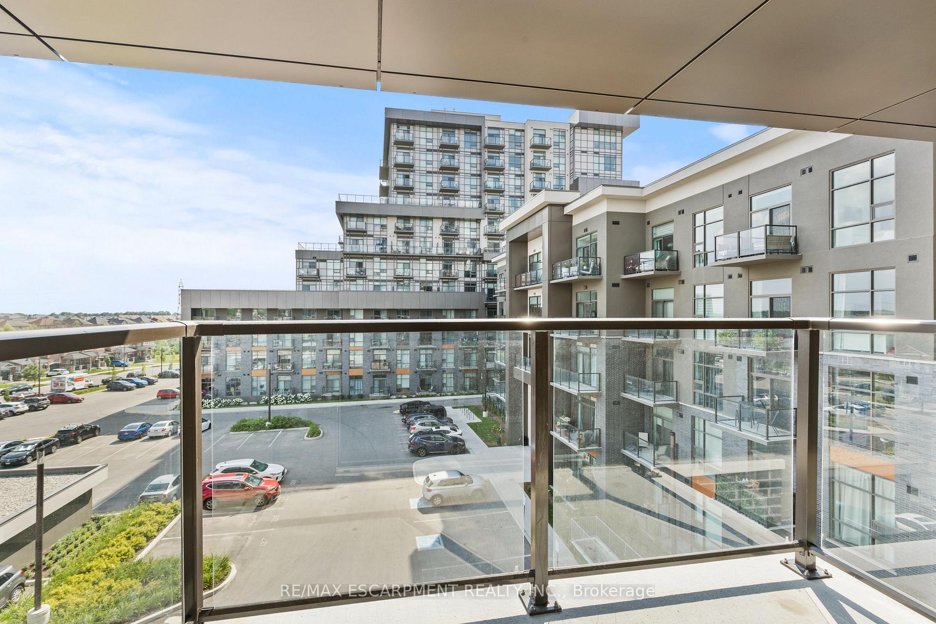 Photo 11 of Unit 433, 460 Dundas Street E, Hamilton, Waterdown — HOMEH