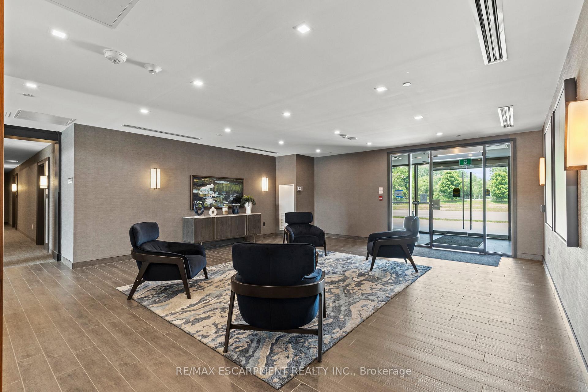 Photo 21 of Unit 433, 460 Dundas Street E, Hamilton, Waterdown — HOMEH