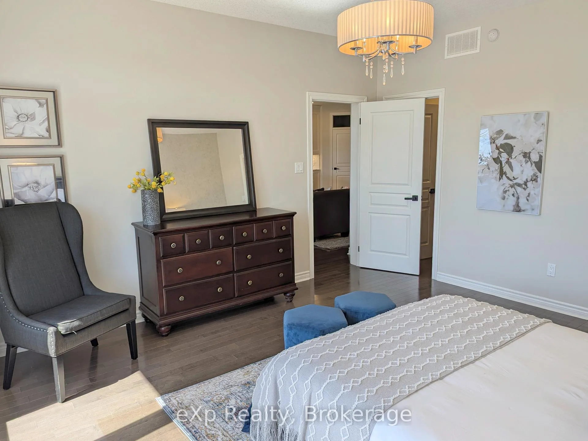 Photo 17 of 93 Vaughan Street, Guelph, Clairfields/Hanlon Business Park — HOMEH