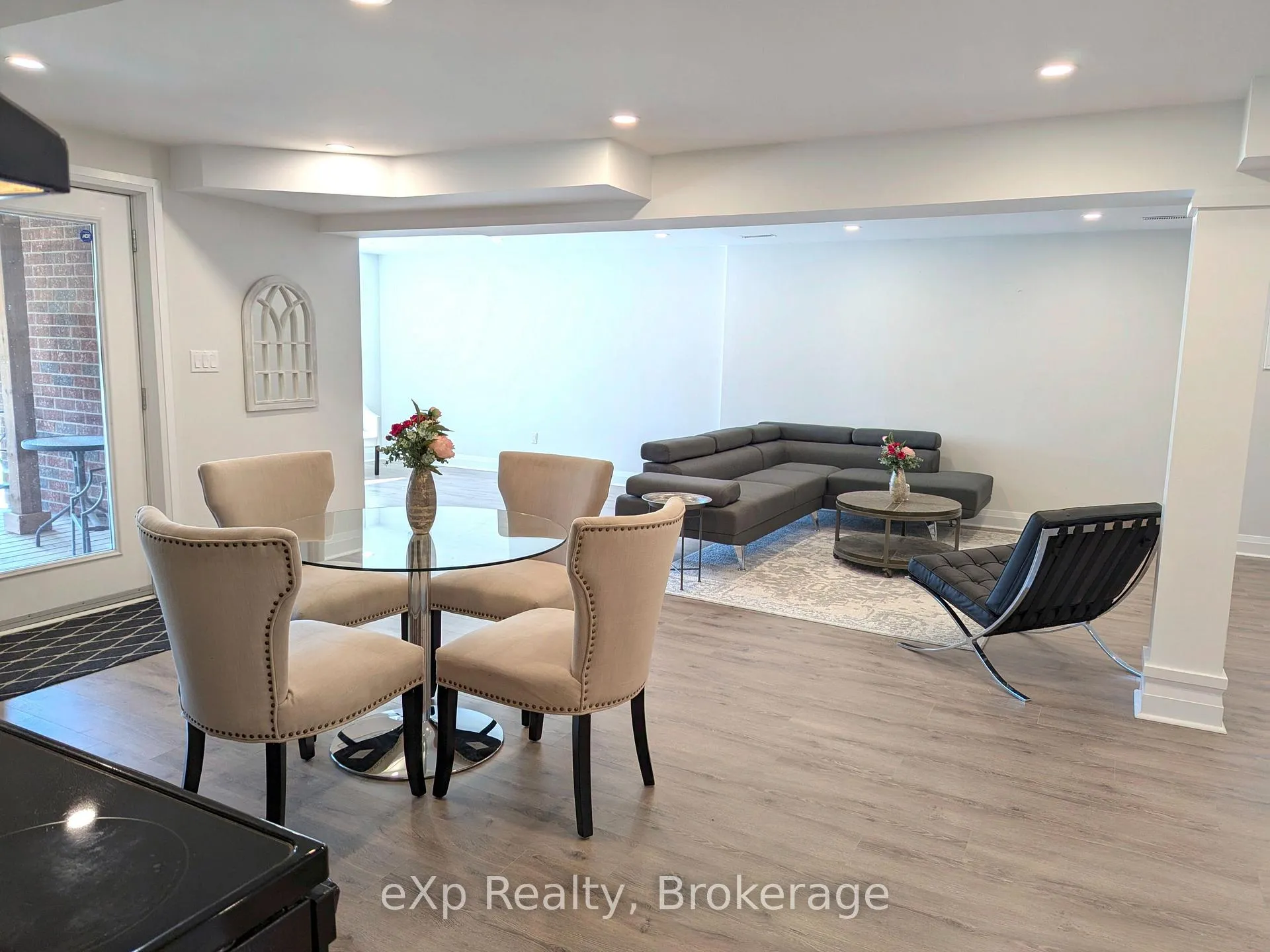 Photo 26 of 93 Vaughan Street, Guelph, Clairfields/Hanlon Business Park — HOMEH