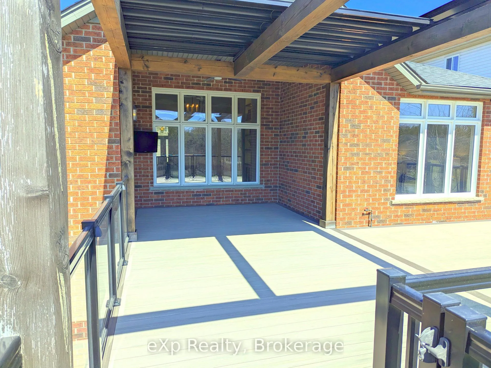 Photo 35 of 93 Vaughan Street, Guelph, Clairfields/Hanlon Business Park — HOMEH