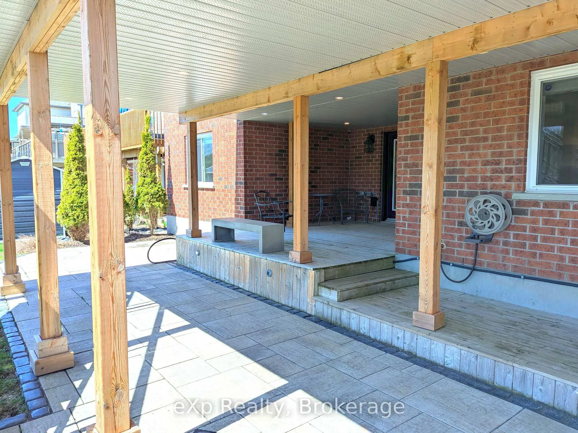 Photo 38 of 93 Vaughan Street, Guelph, Clairfields/Hanlon Business Park — HOMEH