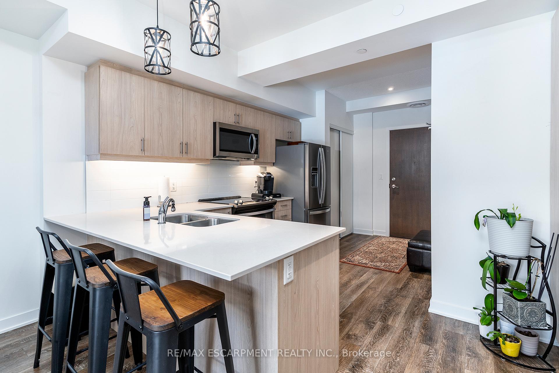 Photo 17 of Unit 211, 16 Markle Crescent, Hamilton, Ancaster — HOMEH