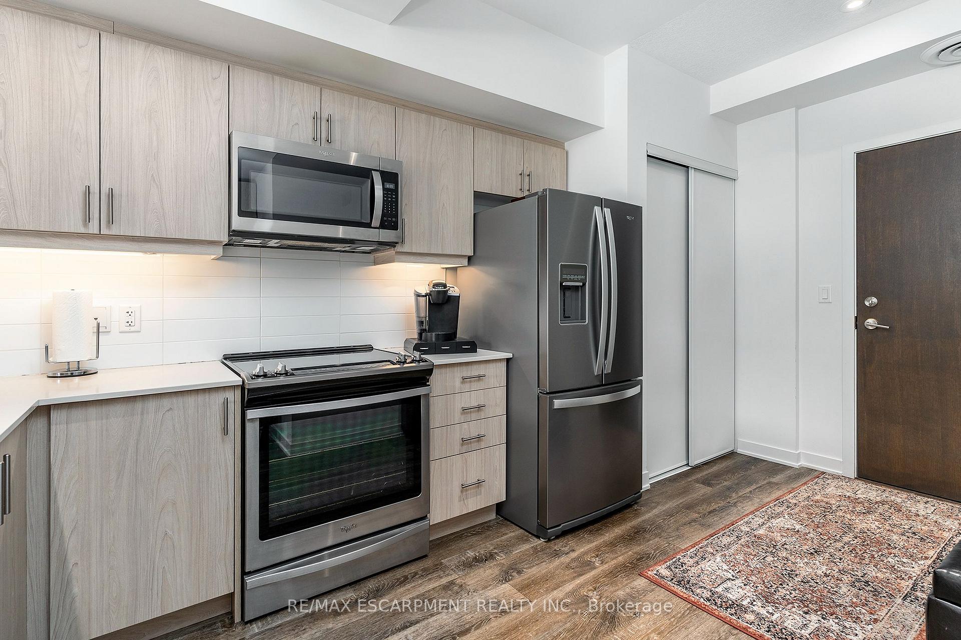 Photo 2 of Unit 211, 16 Markle Crescent, Hamilton, Ancaster — HOMEH