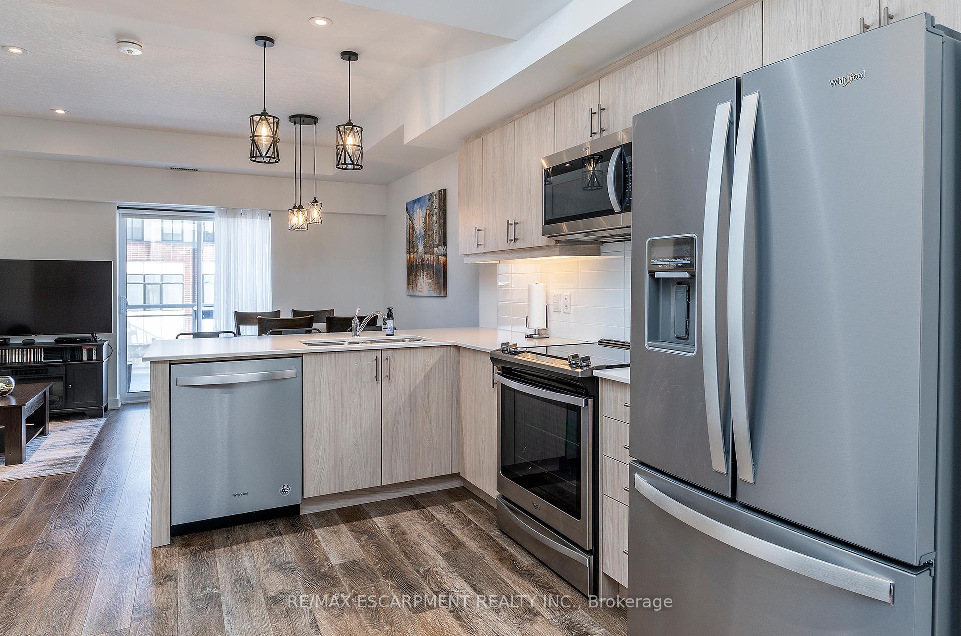 Photo 3 of Unit 211, 16 Markle Crescent, Hamilton, Ancaster — HOMEH