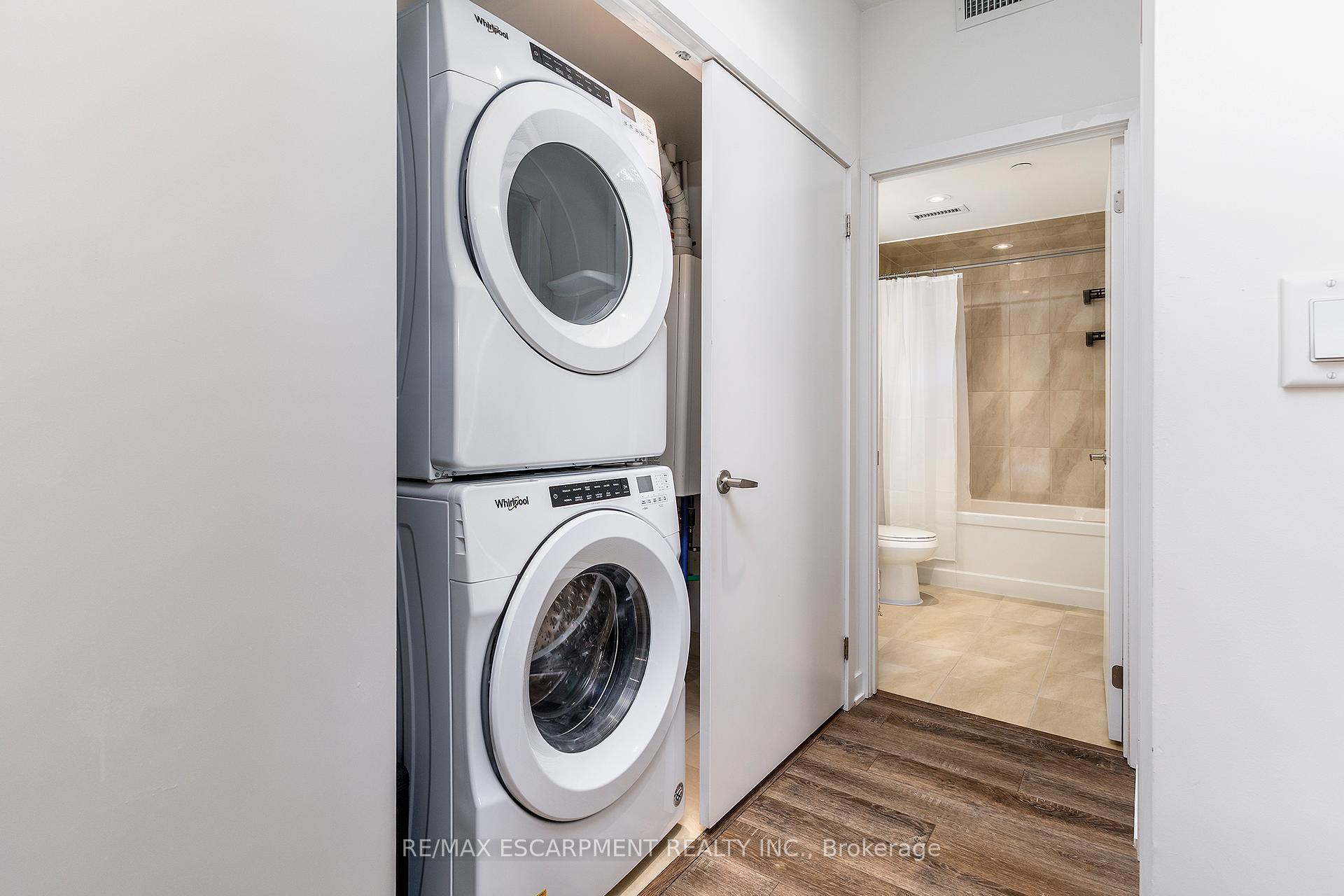 Photo 7 of Unit 211, 16 Markle Crescent, Hamilton, Ancaster — HOMEH