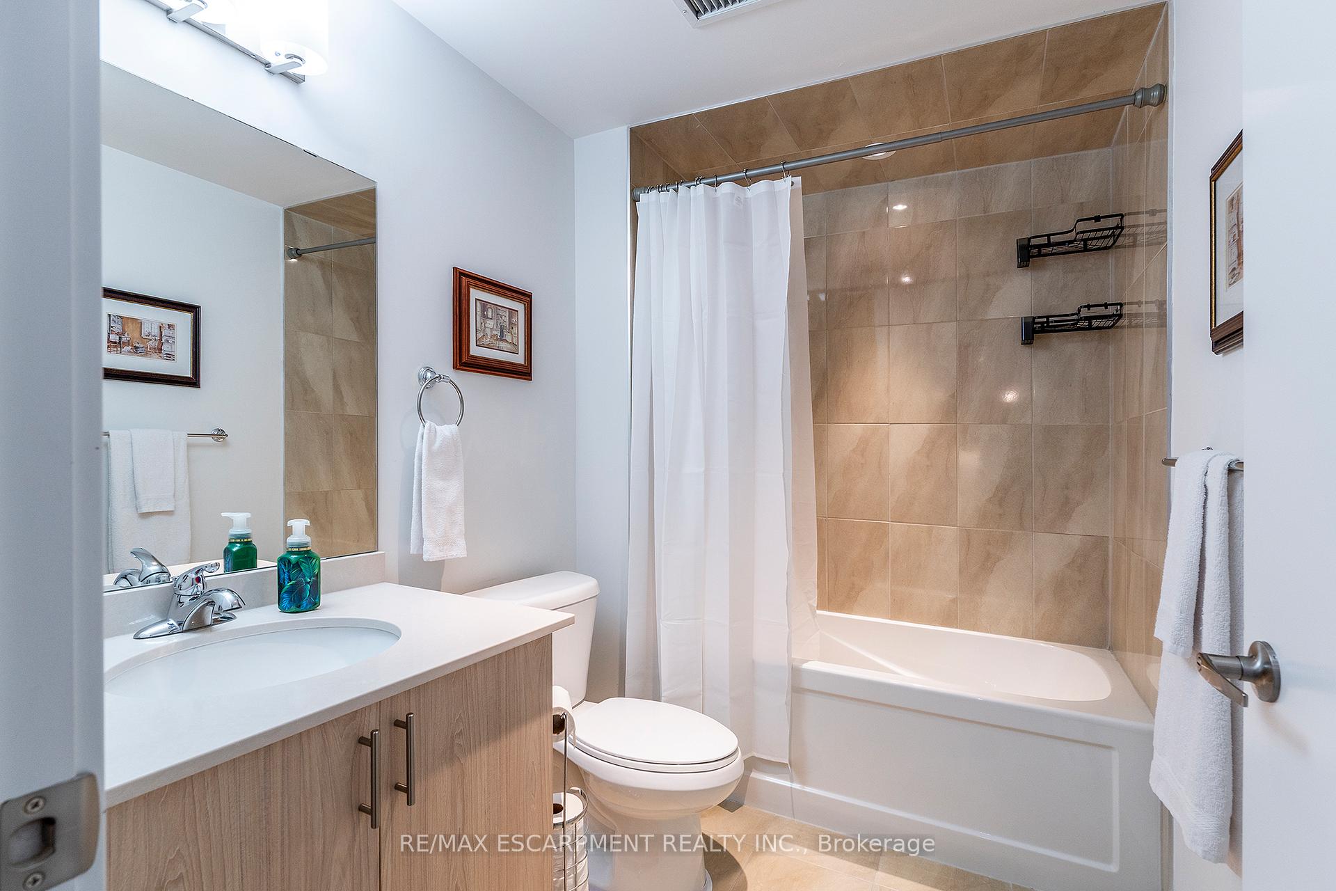 Photo 23 of Unit 211, 16 Markle Crescent, Hamilton, Ancaster — HOMEH