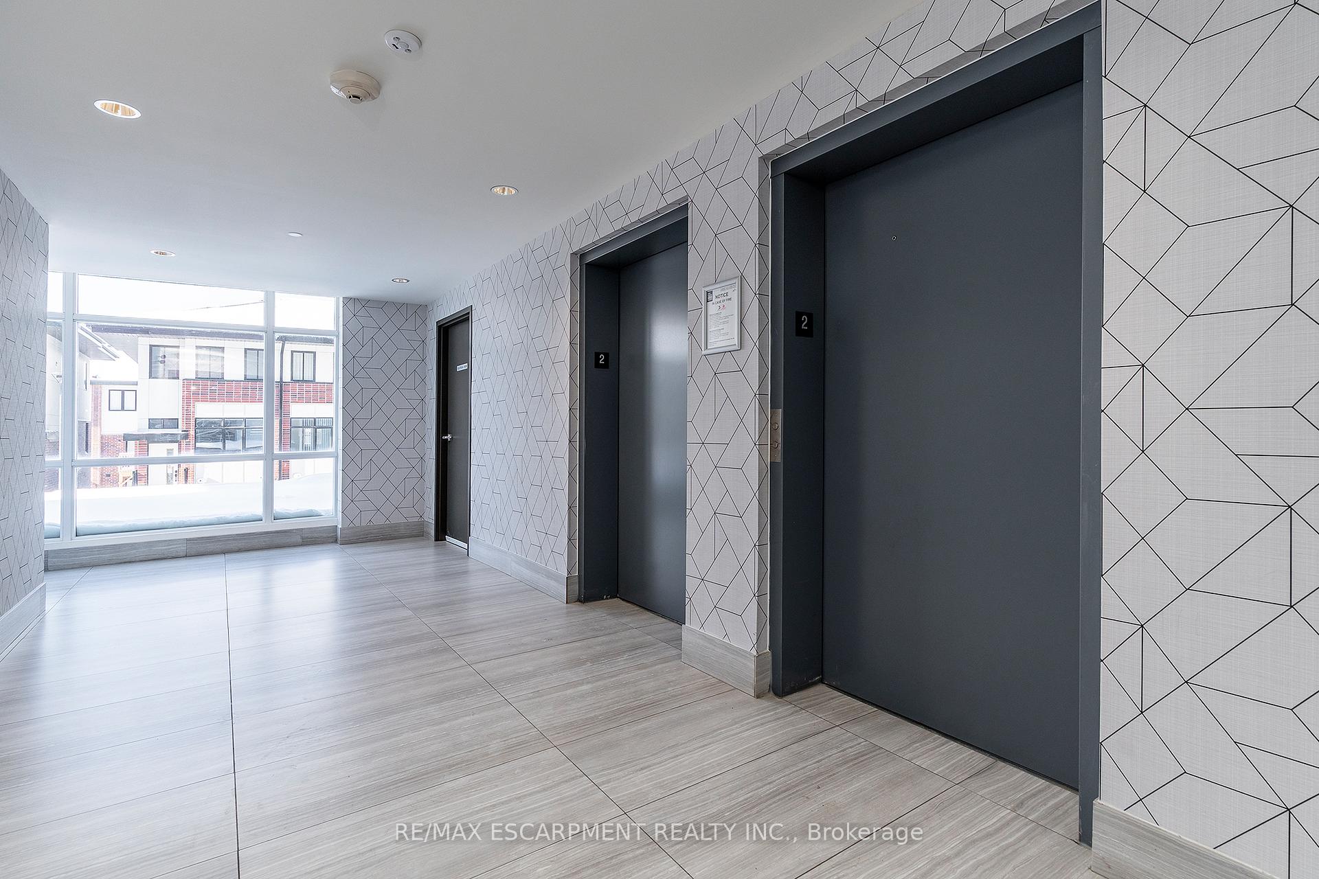 Photo 9 of Unit 211, 16 Markle Crescent, Hamilton, Ancaster — HOMEH