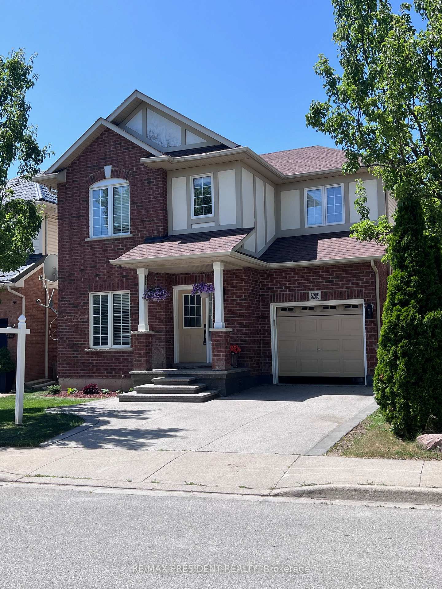 Photo 1 of 5209 Danielle Drive, Burlington, Orchard — HOMEH