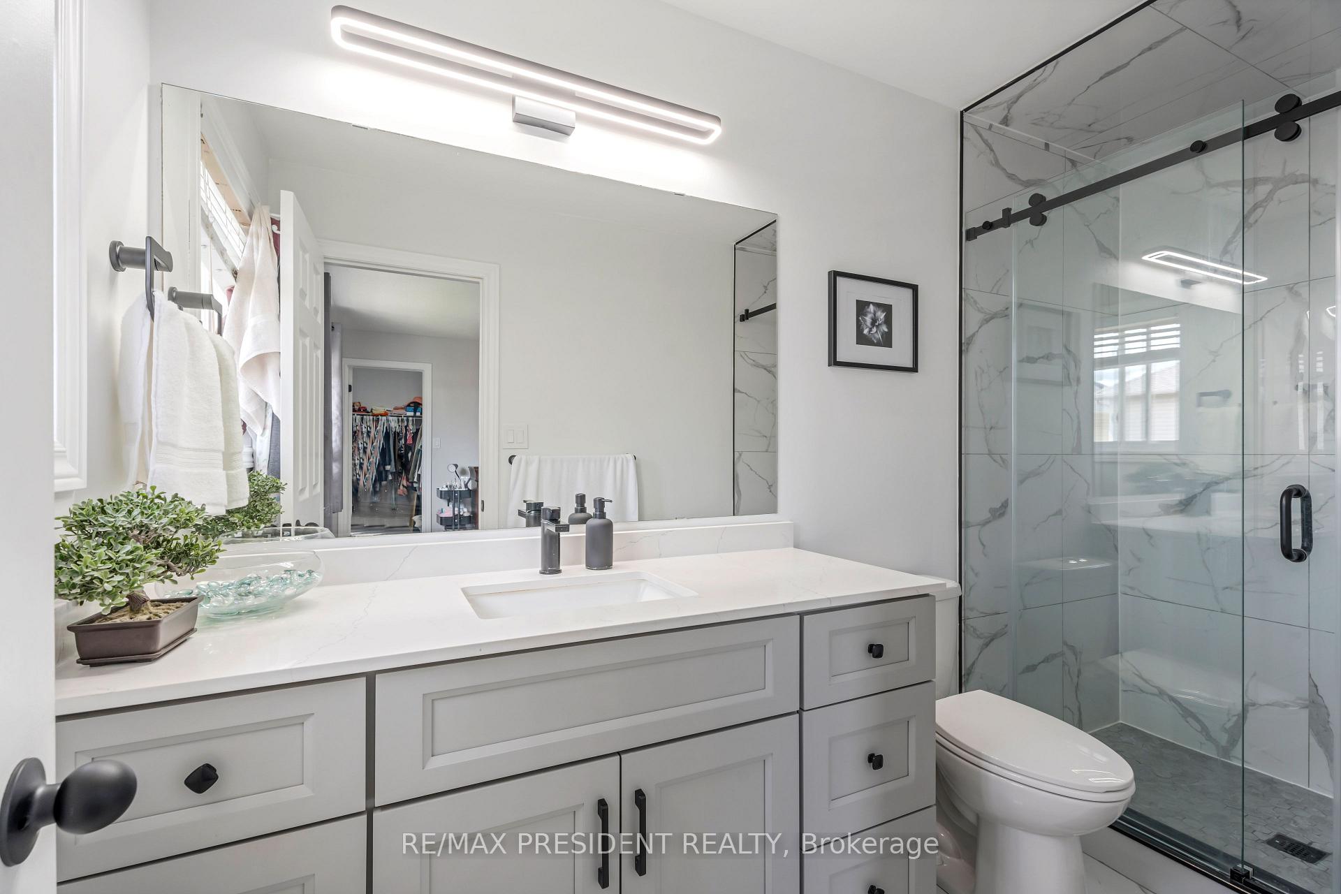 Photo 18 of 5209 Danielle Drive, Burlington, Orchard — HOMEH