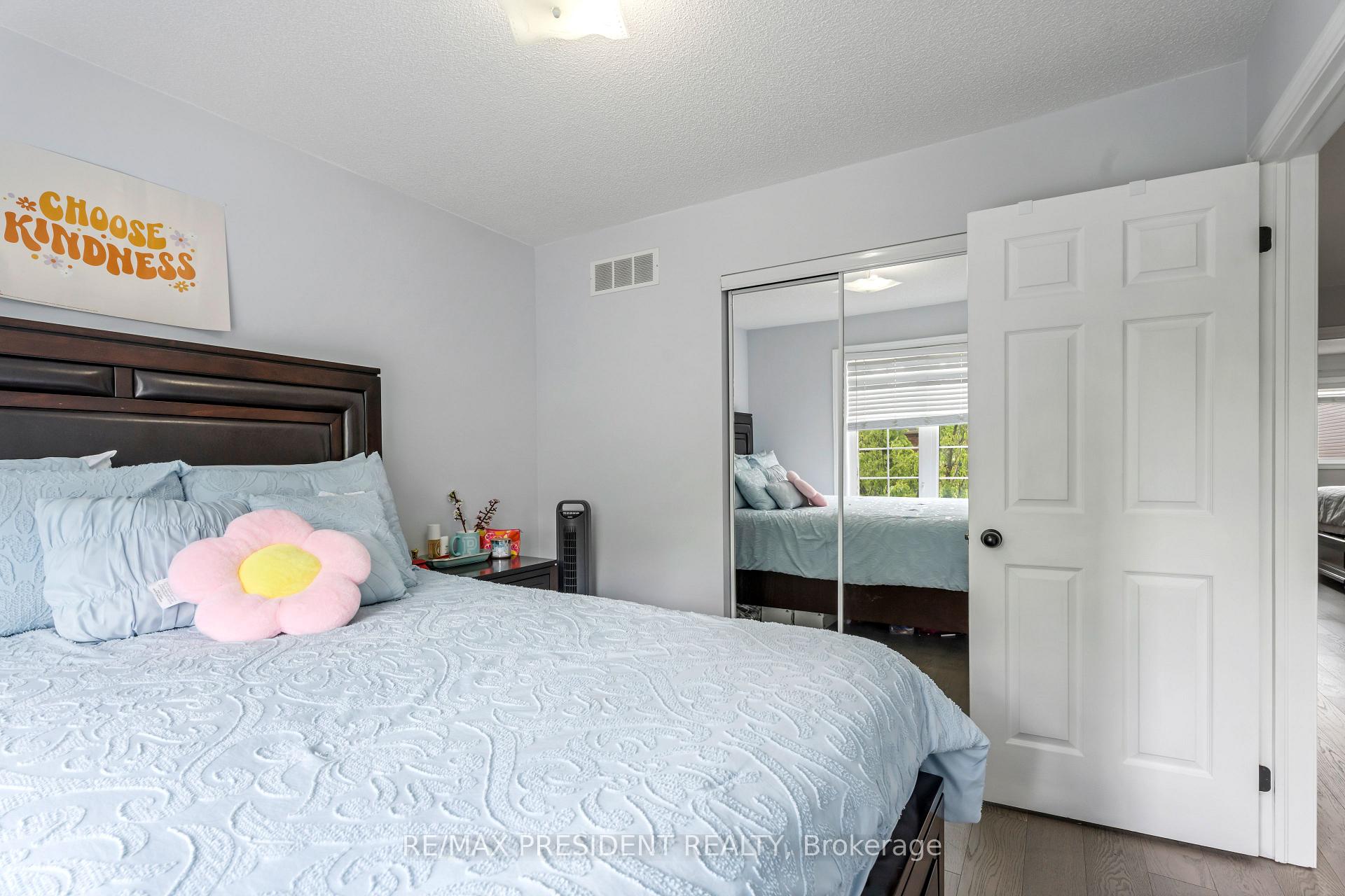 Photo 21 of 5209 Danielle Drive, Burlington, Orchard — HOMEH