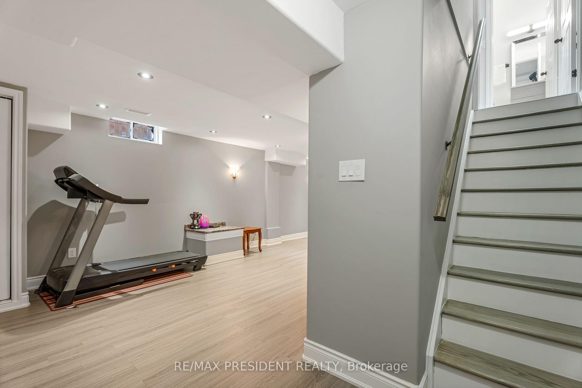 Photo 24 of 5209 Danielle Drive, Burlington, Orchard — HOMEH