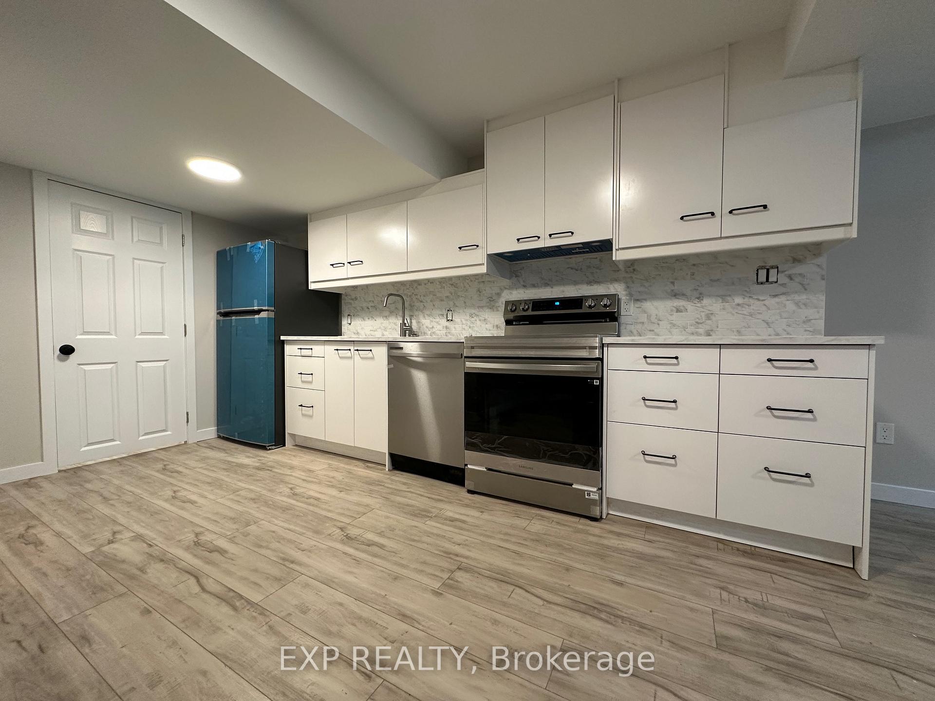 Photo 1 of Unit B, 58 Moore Place, Barrie, Letitia Heights — HOMEH