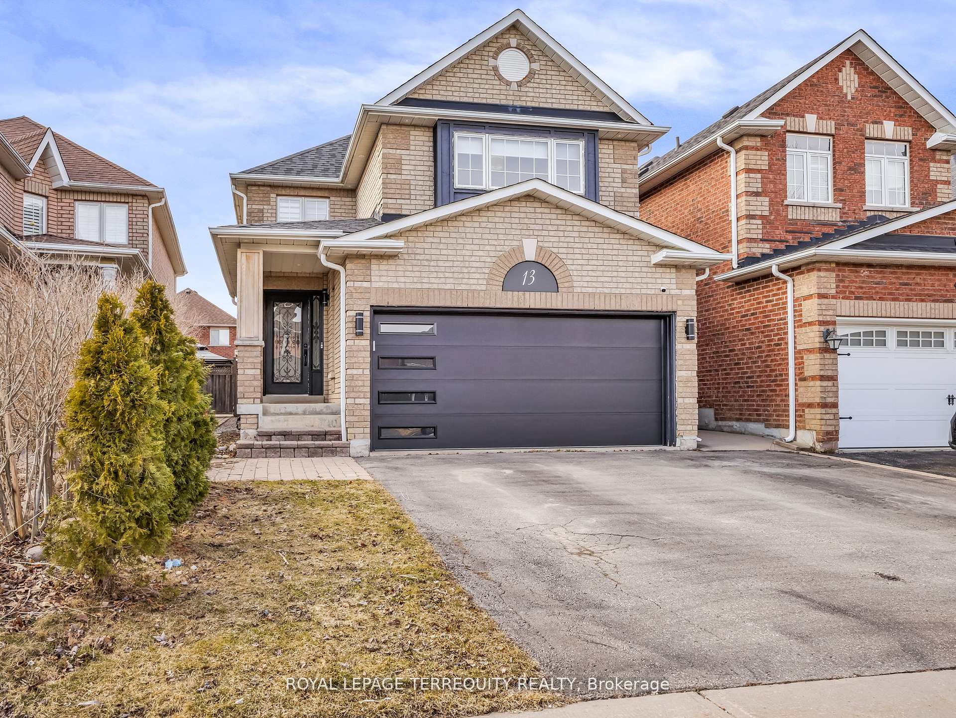 Photo 1 of 13 Humbershed Crescent, Caledon, Bolton West — HOMEH