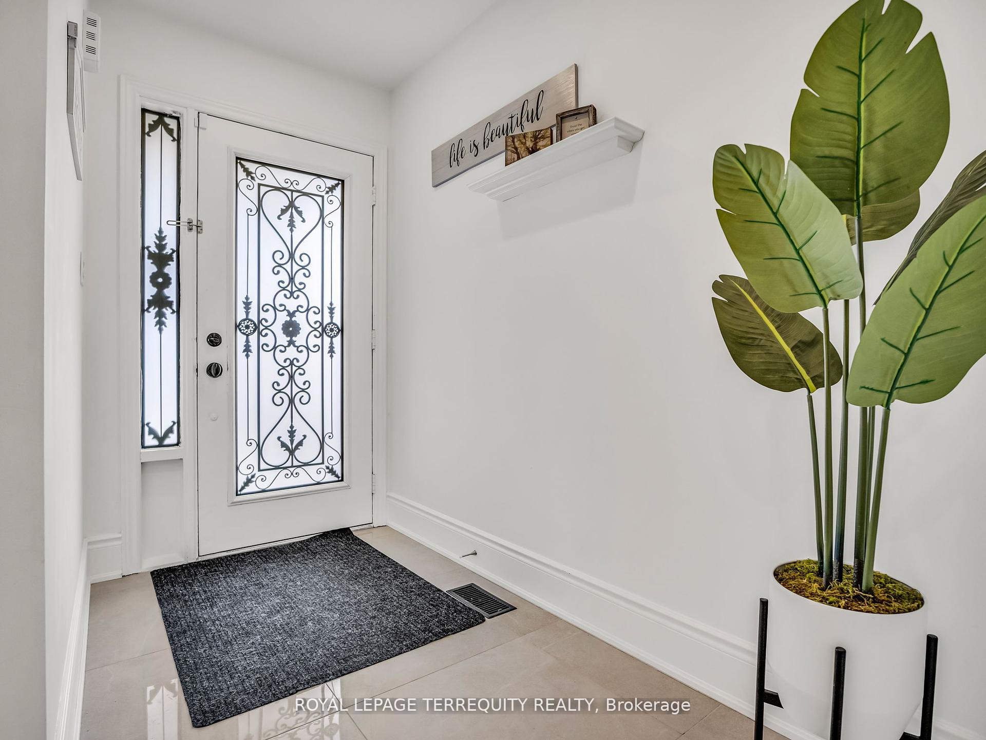 Photo 6 of 13 Humbershed Crescent, Caledon, Bolton West — HOMEH