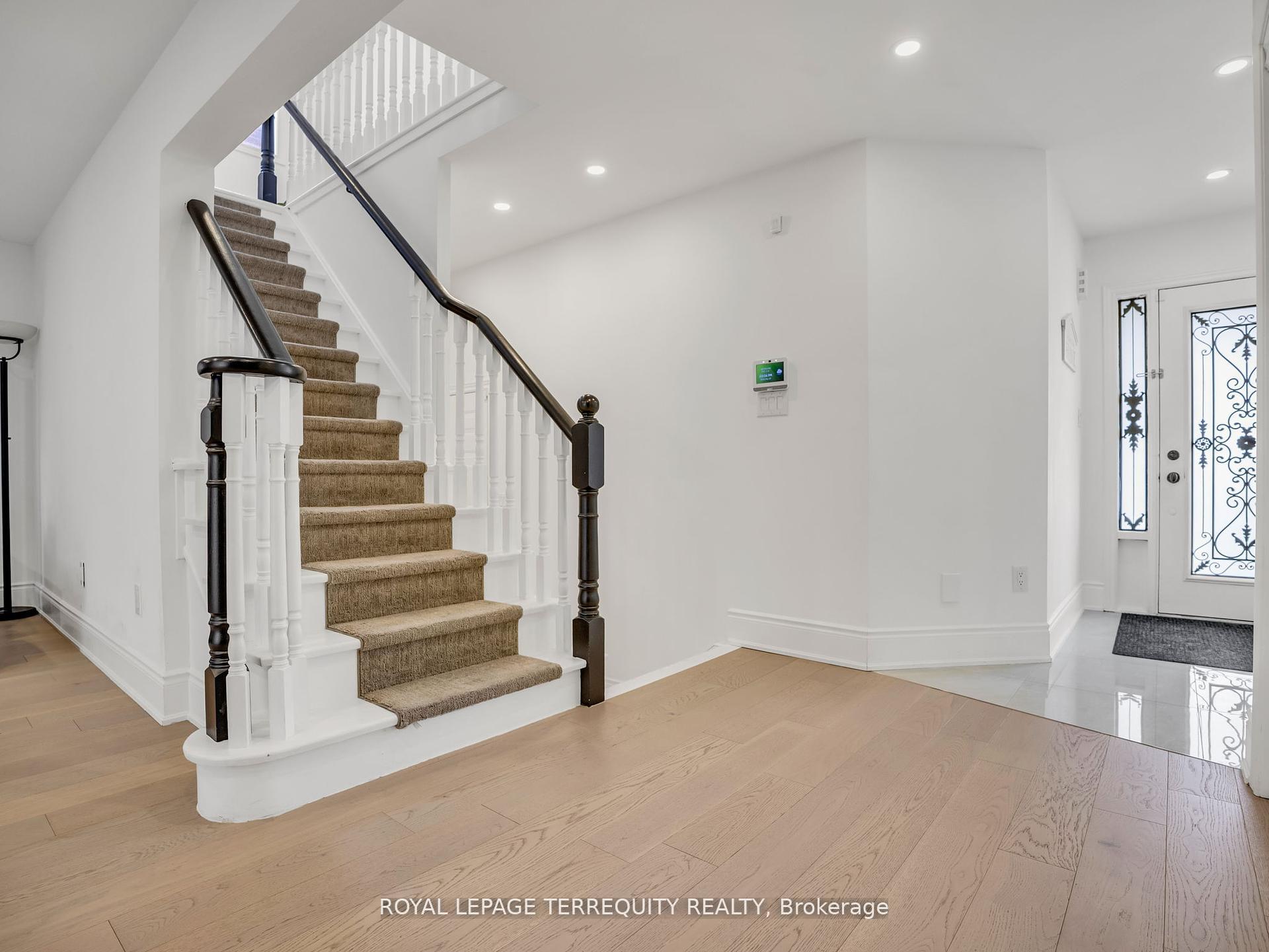 Photo 5 of 13 Humbershed Crescent, Caledon, Bolton West — HOMEH