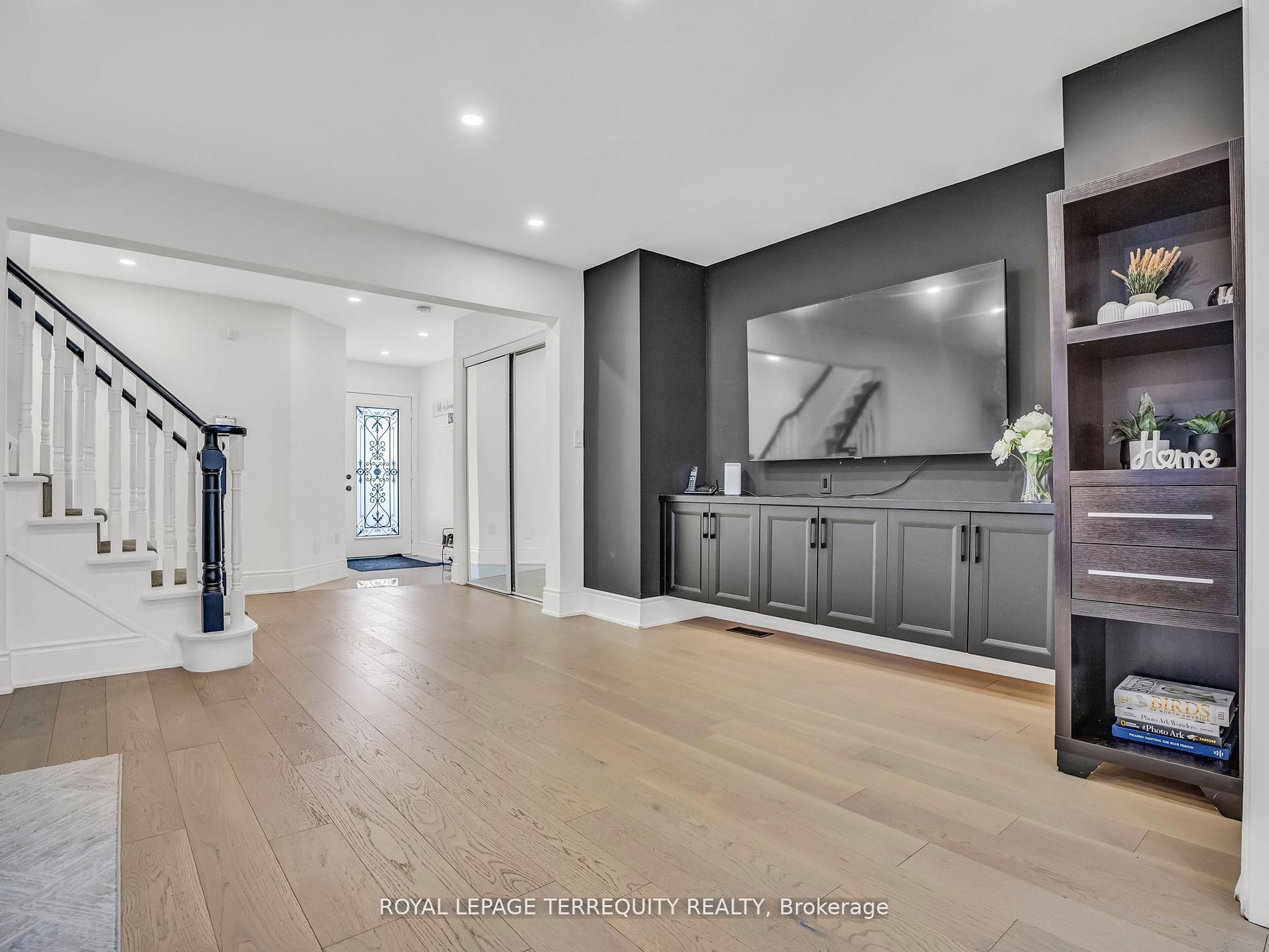 Photo 15 of 13 Humbershed Crescent, Caledon, Bolton West — HOMEH