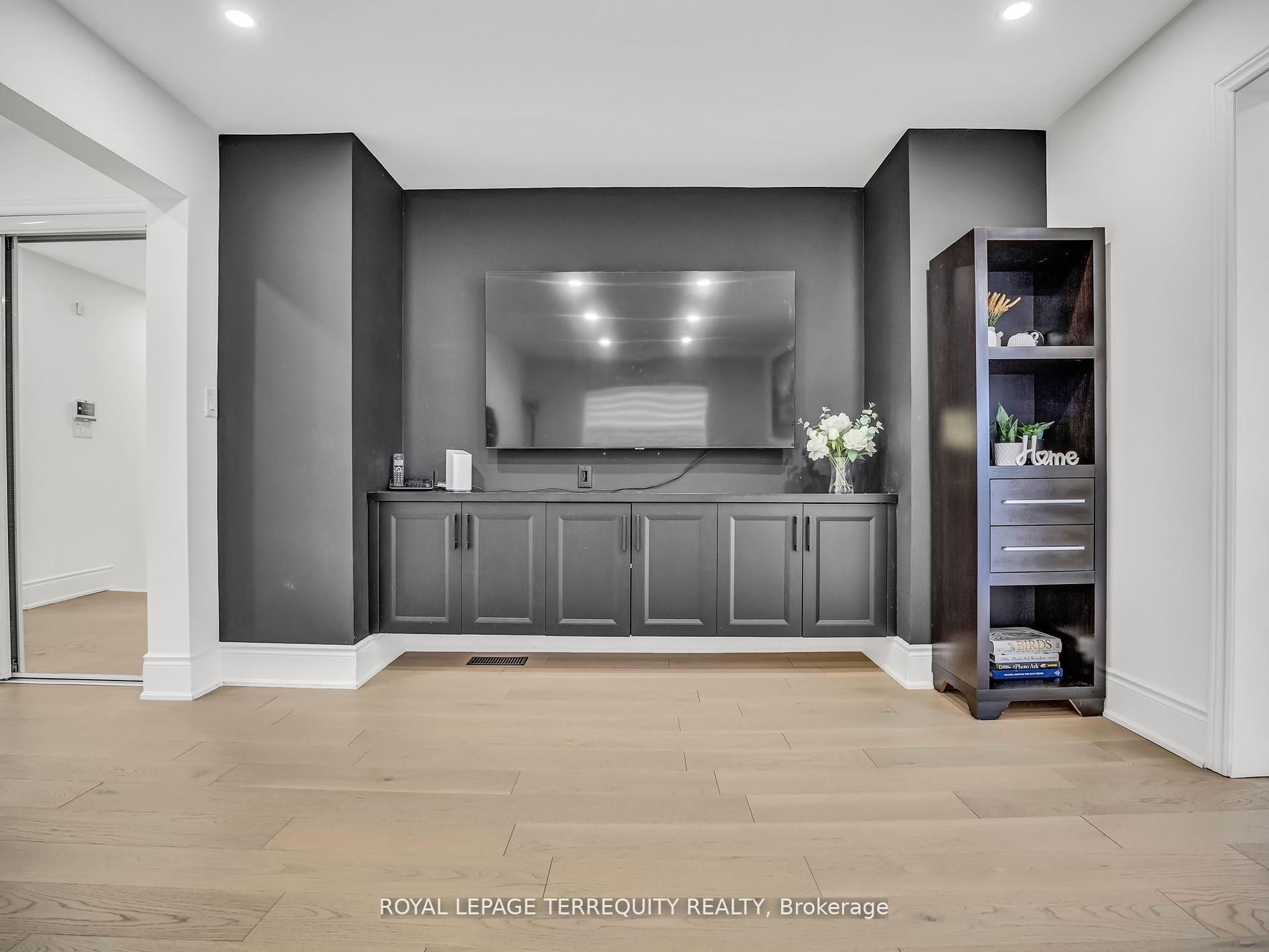 Photo 8 of 13 Humbershed Crescent, Caledon, Bolton West — HOMEH