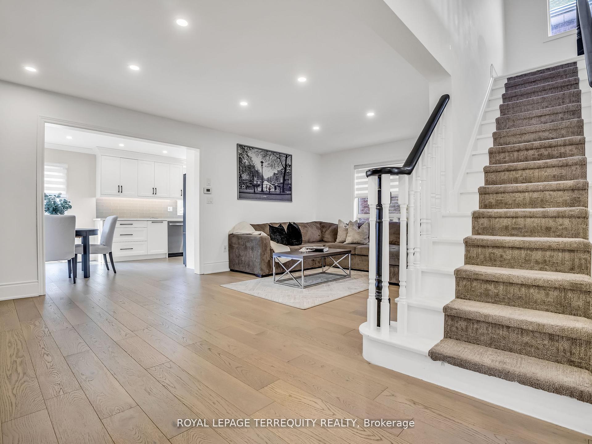 Photo 18 of 13 Humbershed Crescent, Caledon, Bolton West — HOMEH