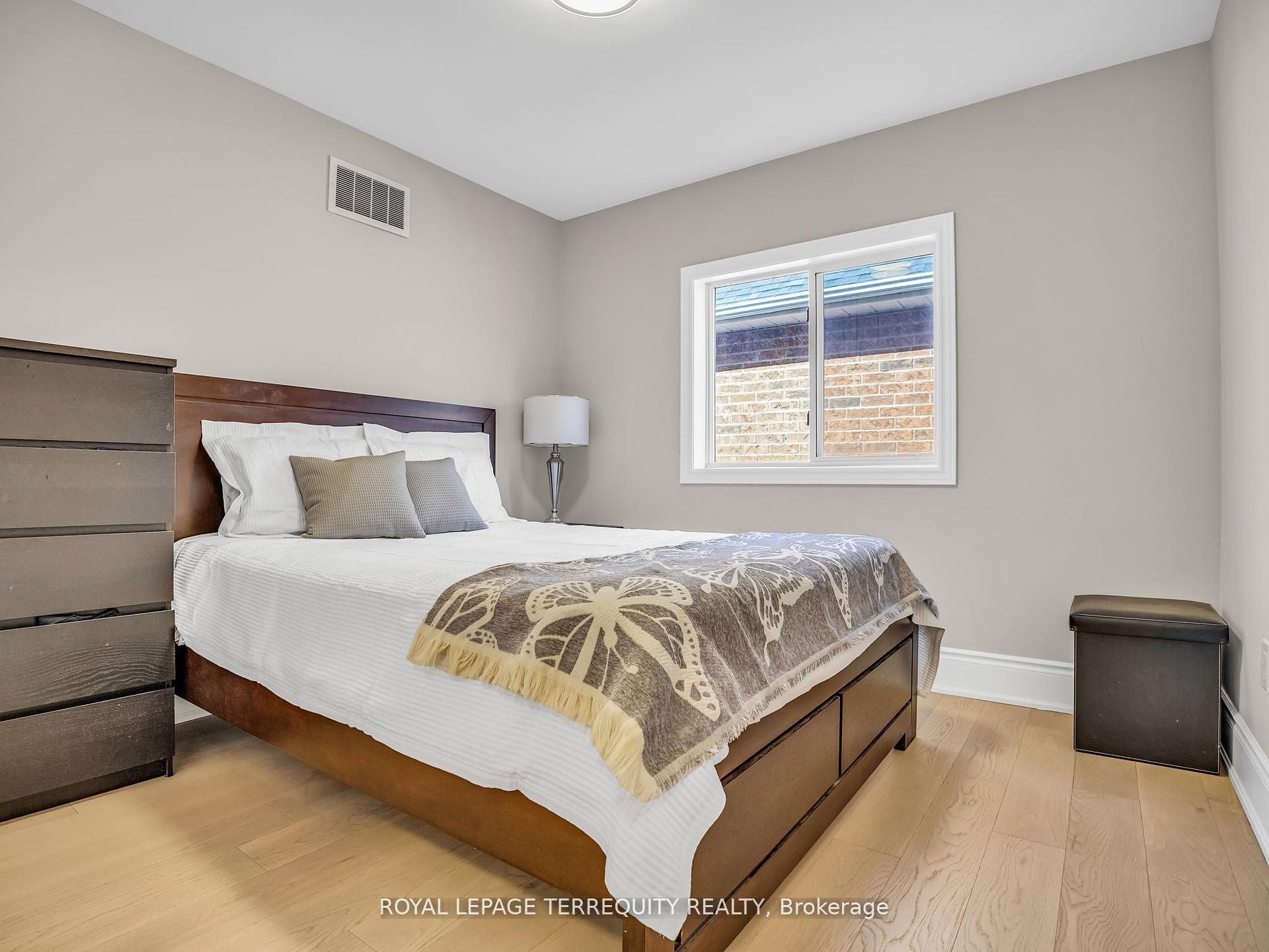 Photo 16 of 13 Humbershed Crescent, Caledon, Bolton West — HOMEH