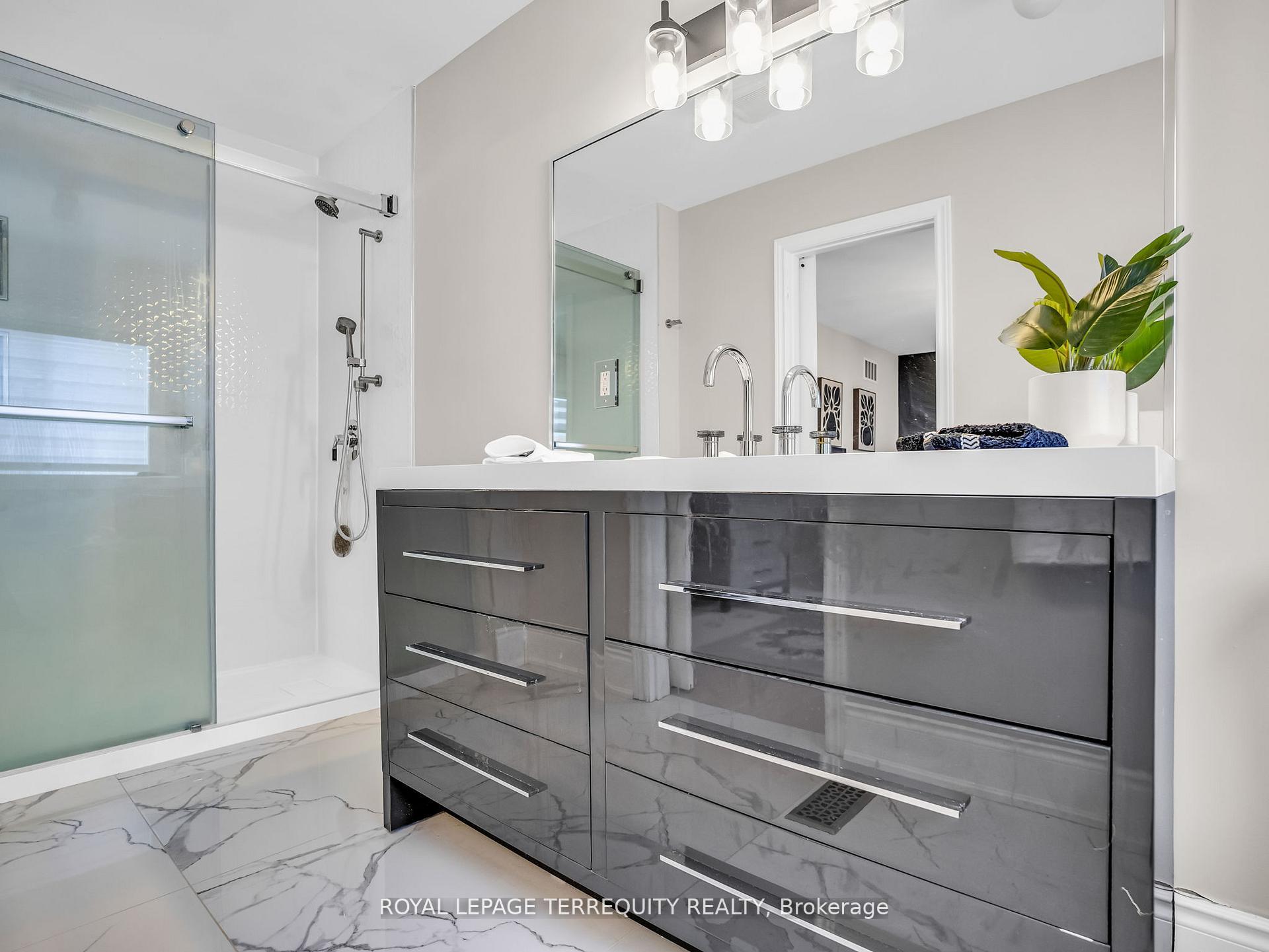 Photo 27 of 13 Humbershed Crescent, Caledon, Bolton West — HOMEH