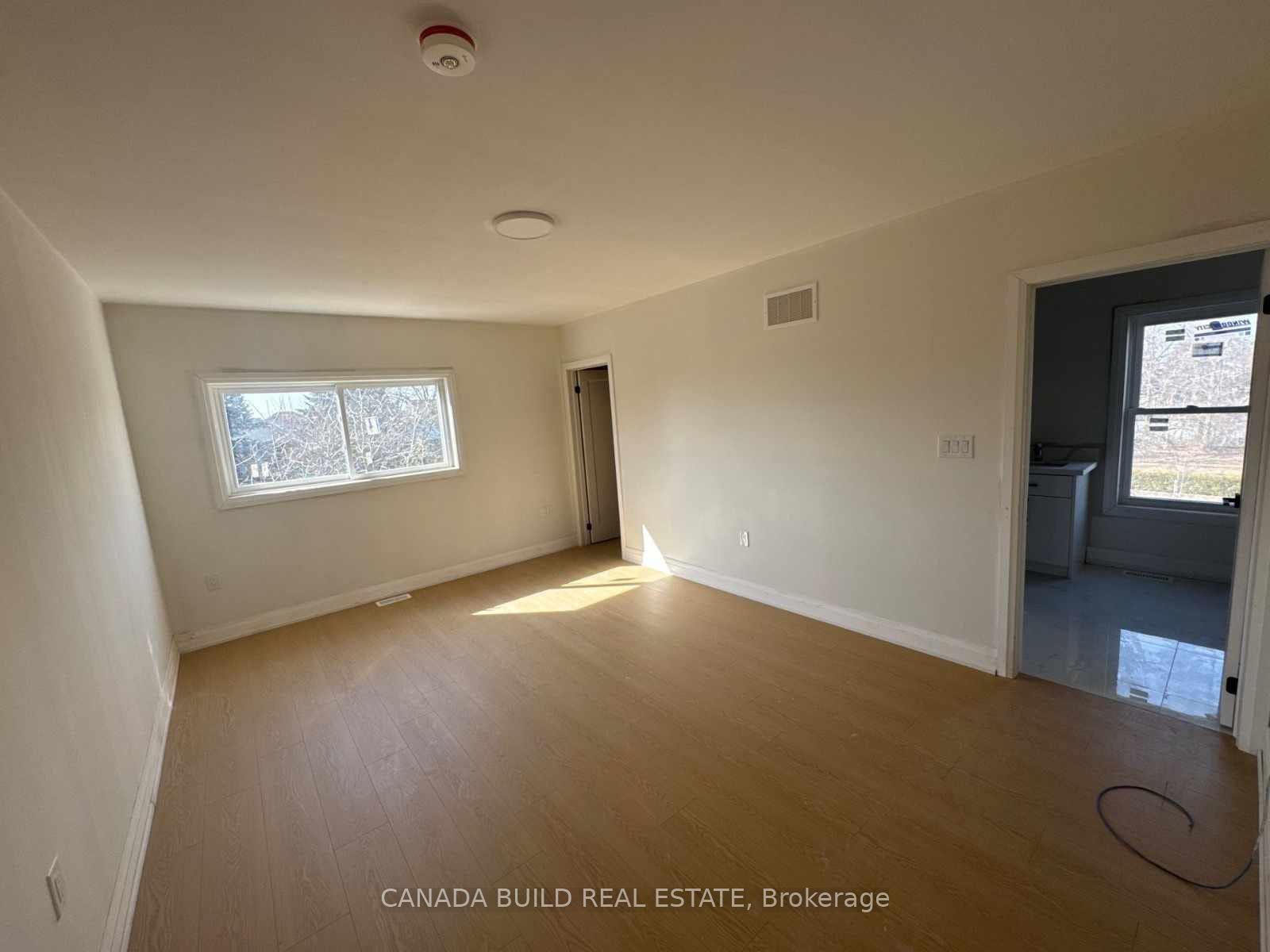 Photo 2 of Unit 5, 1076 Vanscikle Road, St. Catharines, Rural Port — HOMEH