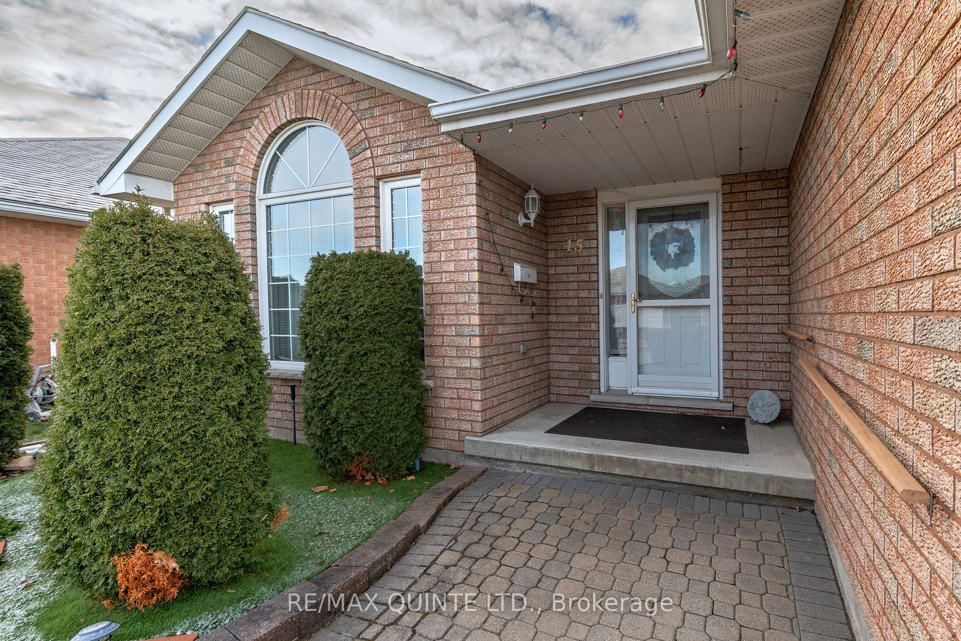 Photo 2 of 15 Sumac Terrace, Belleville, Belleville Ward — HOMEH