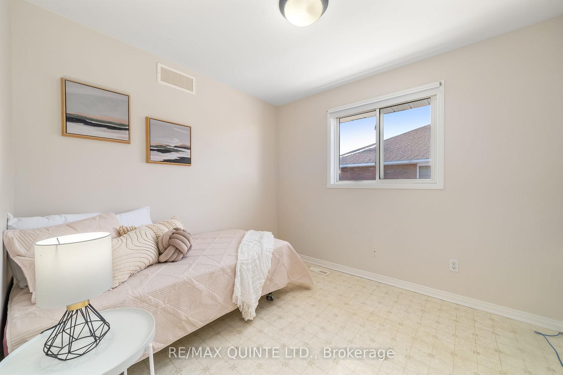 Photo 15 of 15 Sumac Terrace, Belleville, Belleville Ward — HOMEH