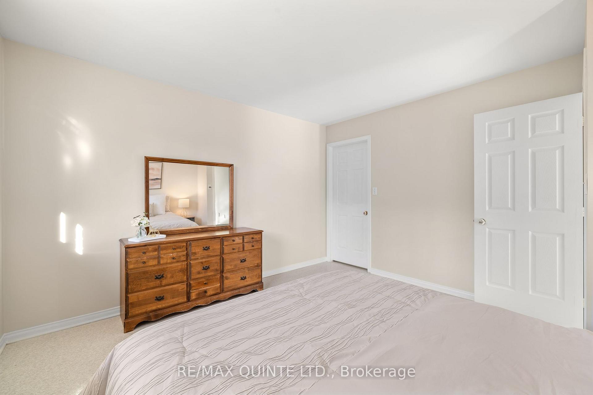 Photo 17 of 15 Sumac Terrace, Belleville, Belleville Ward — HOMEH