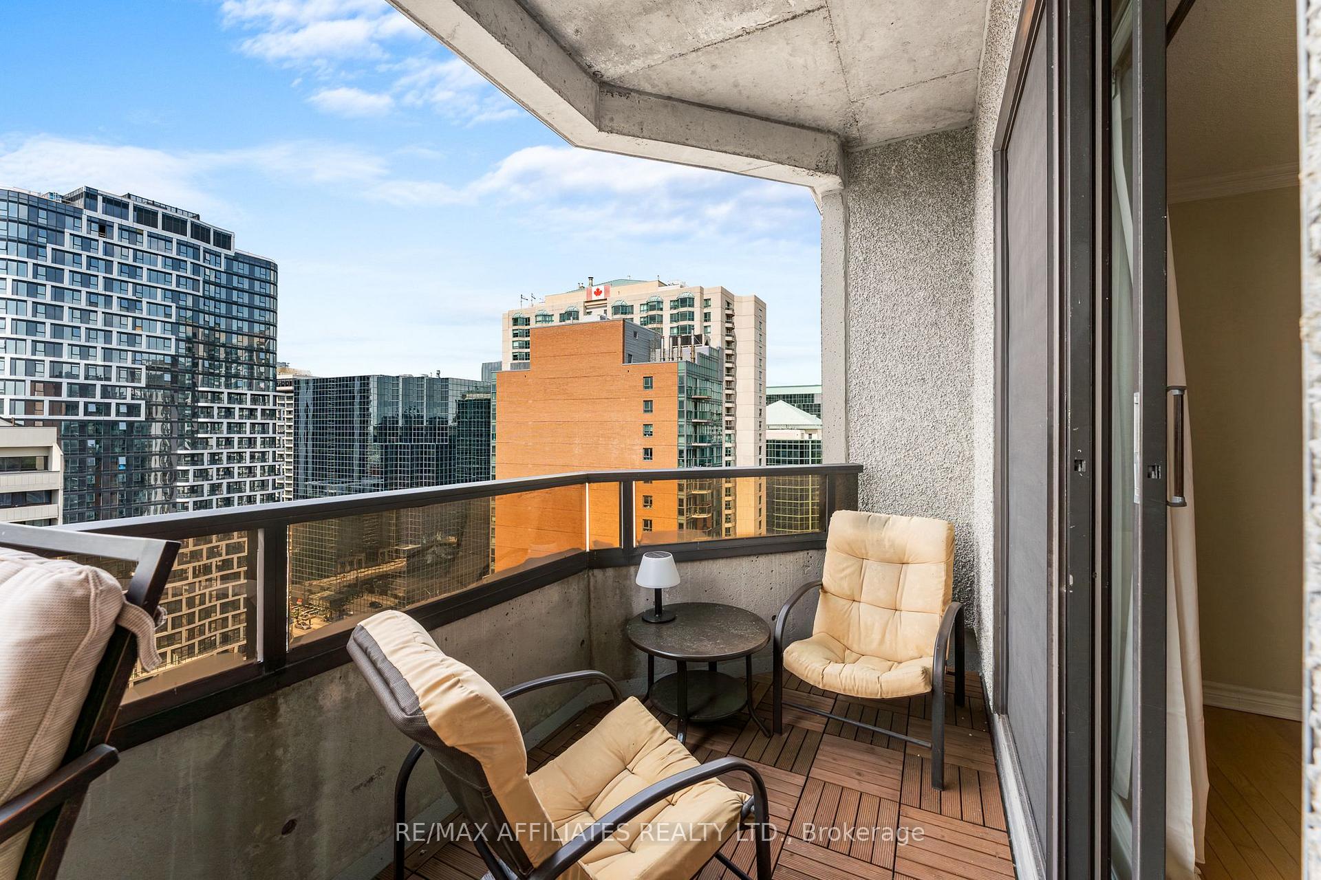 Photo 13 of Unit PH-2301, 470 Laurier Avenue, Ottawa, Ottawa Centre — HOMEH
