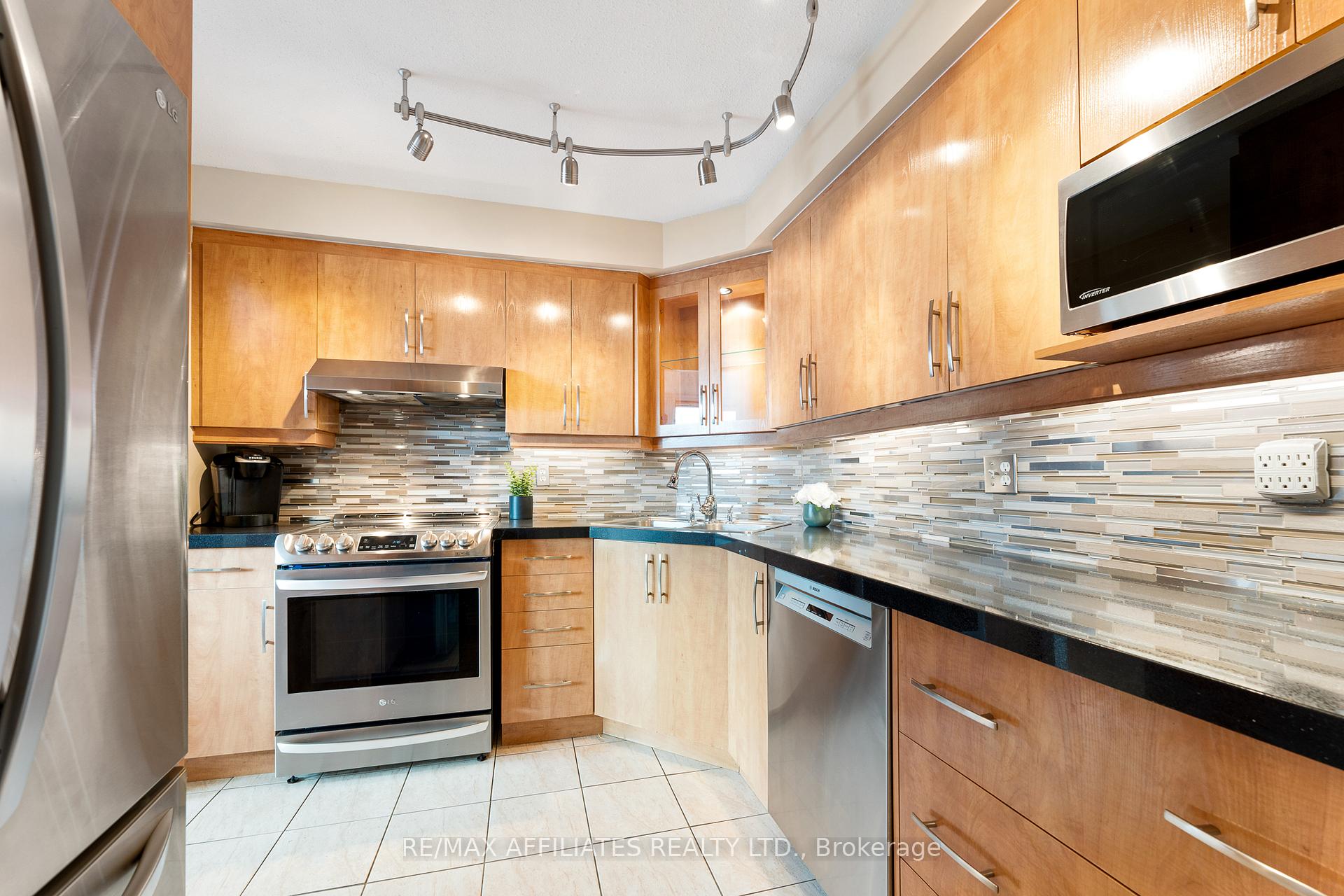 Photo 15 of Unit PH-2301, 470 Laurier Avenue, Ottawa, Ottawa Centre — HOMEH