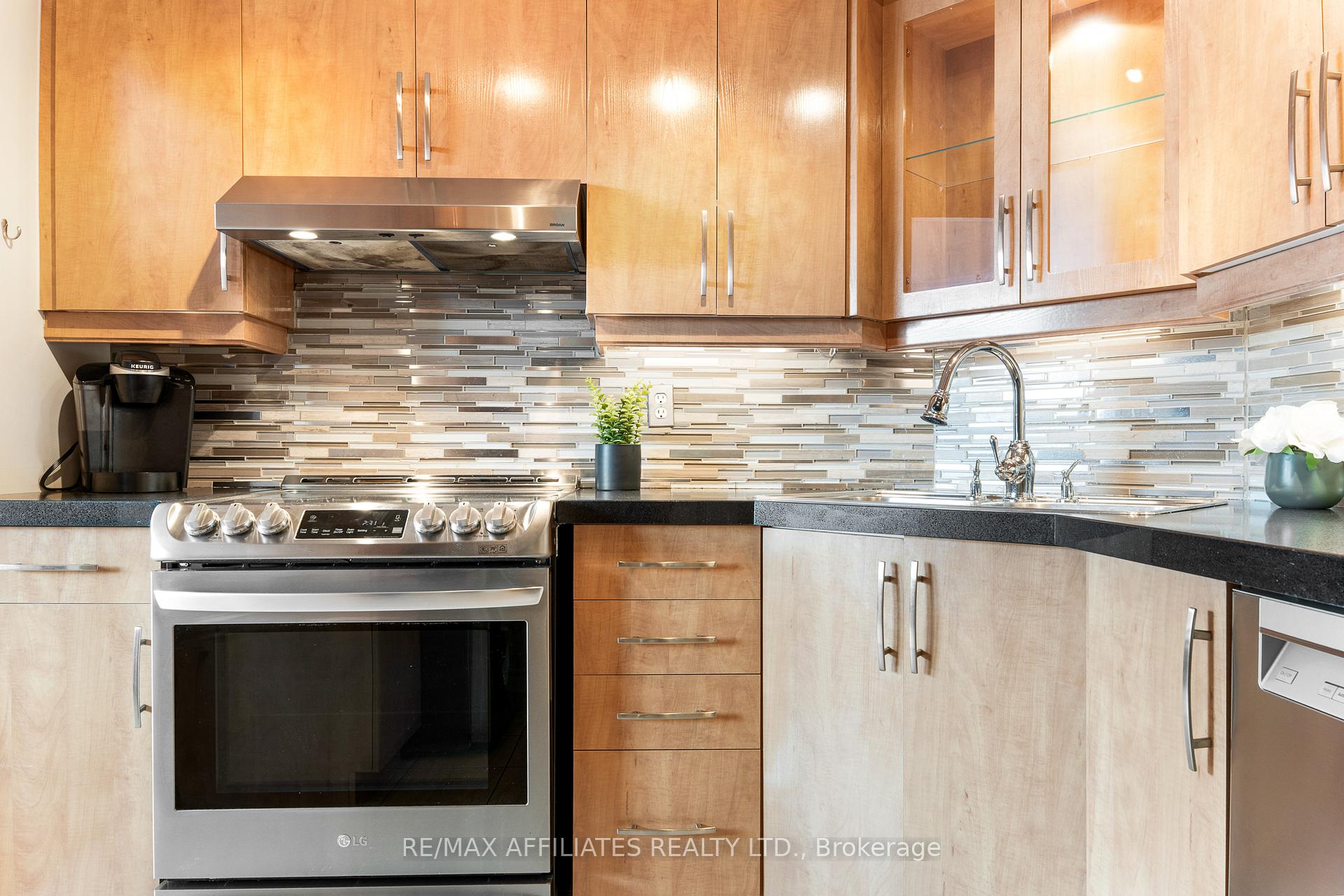 Photo 28 of Unit PH-2301, 470 Laurier Avenue, Ottawa, Ottawa Centre — HOMEH