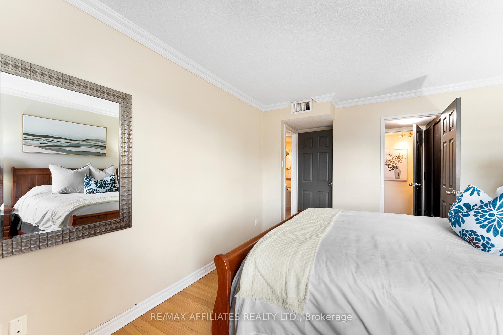 Photo 29 of Unit PH-2301, 470 Laurier Avenue, Ottawa, Ottawa Centre — HOMEH