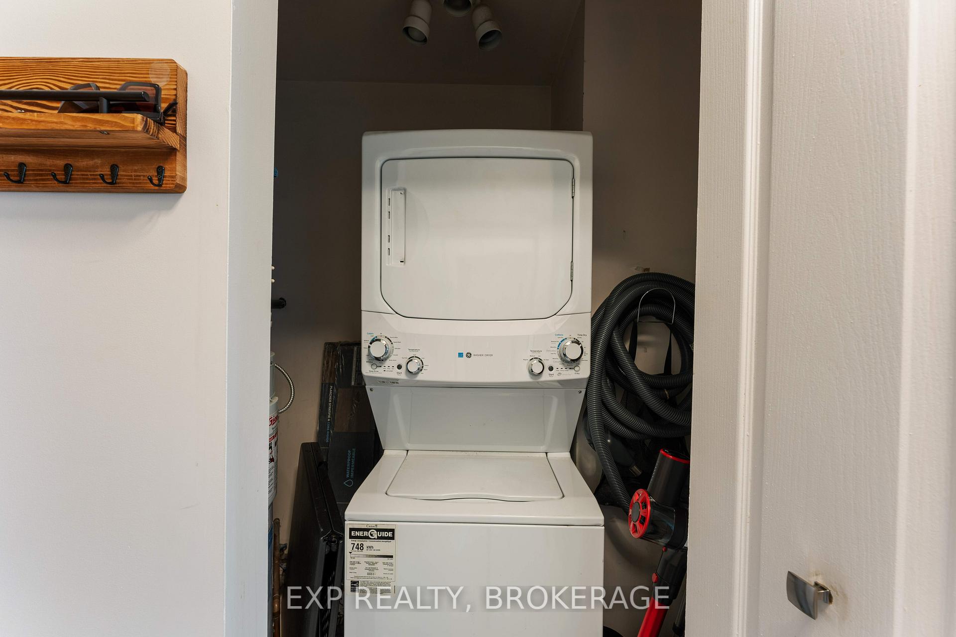 Photo 9 of Unit 401, 649 Davis Drive, Kingston, East Gardiners Rd — HOMEH