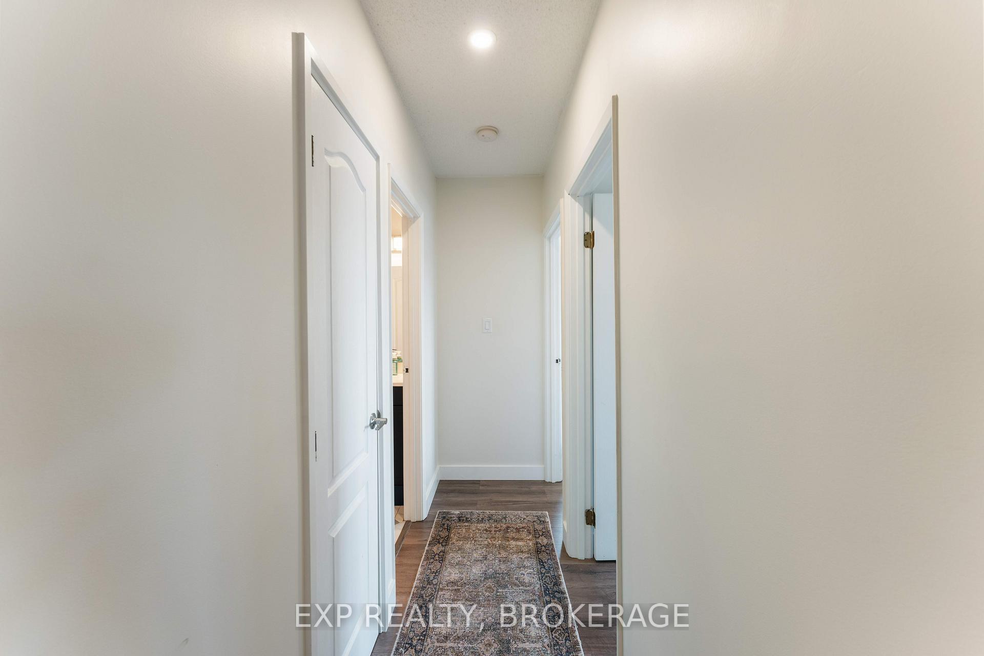 Photo 6 of Unit 401, 649 Davis Drive, Kingston, East Gardiners Rd — HOMEH