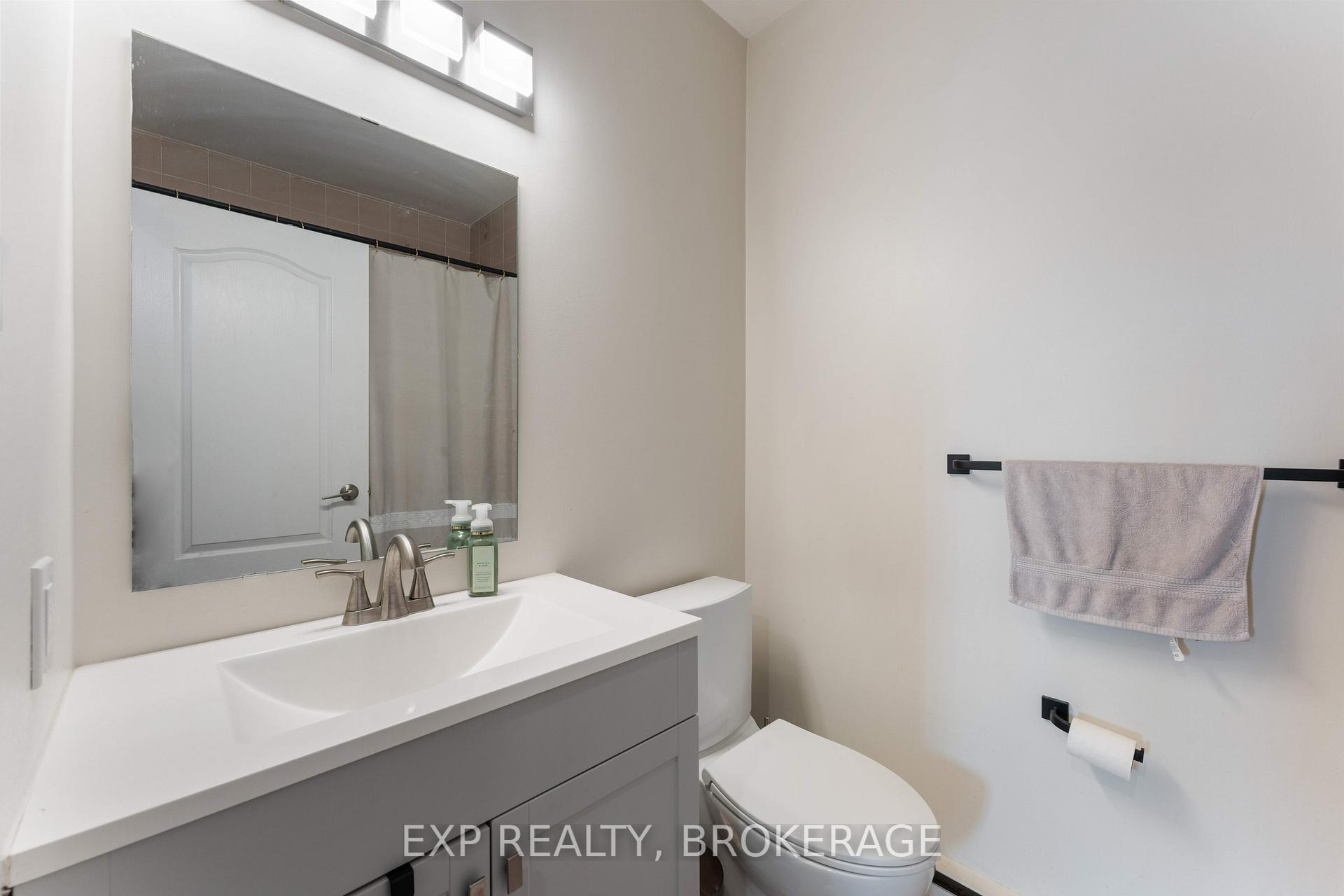 Photo 18 of Unit 401, 649 Davis Drive, Kingston, East Gardiners Rd — HOMEH