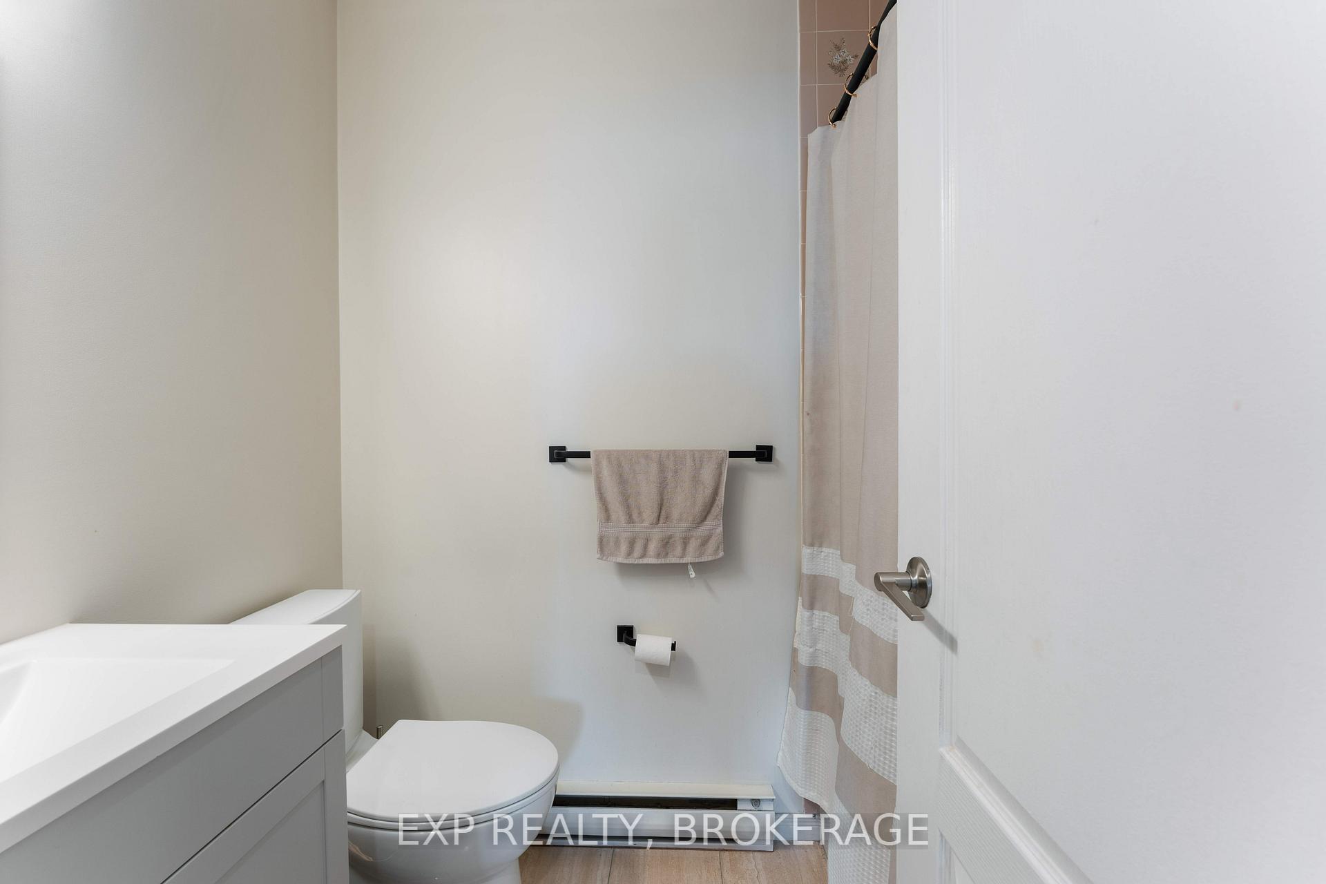 Photo 20 of Unit 401, 649 Davis Drive, Kingston, East Gardiners Rd — HOMEH