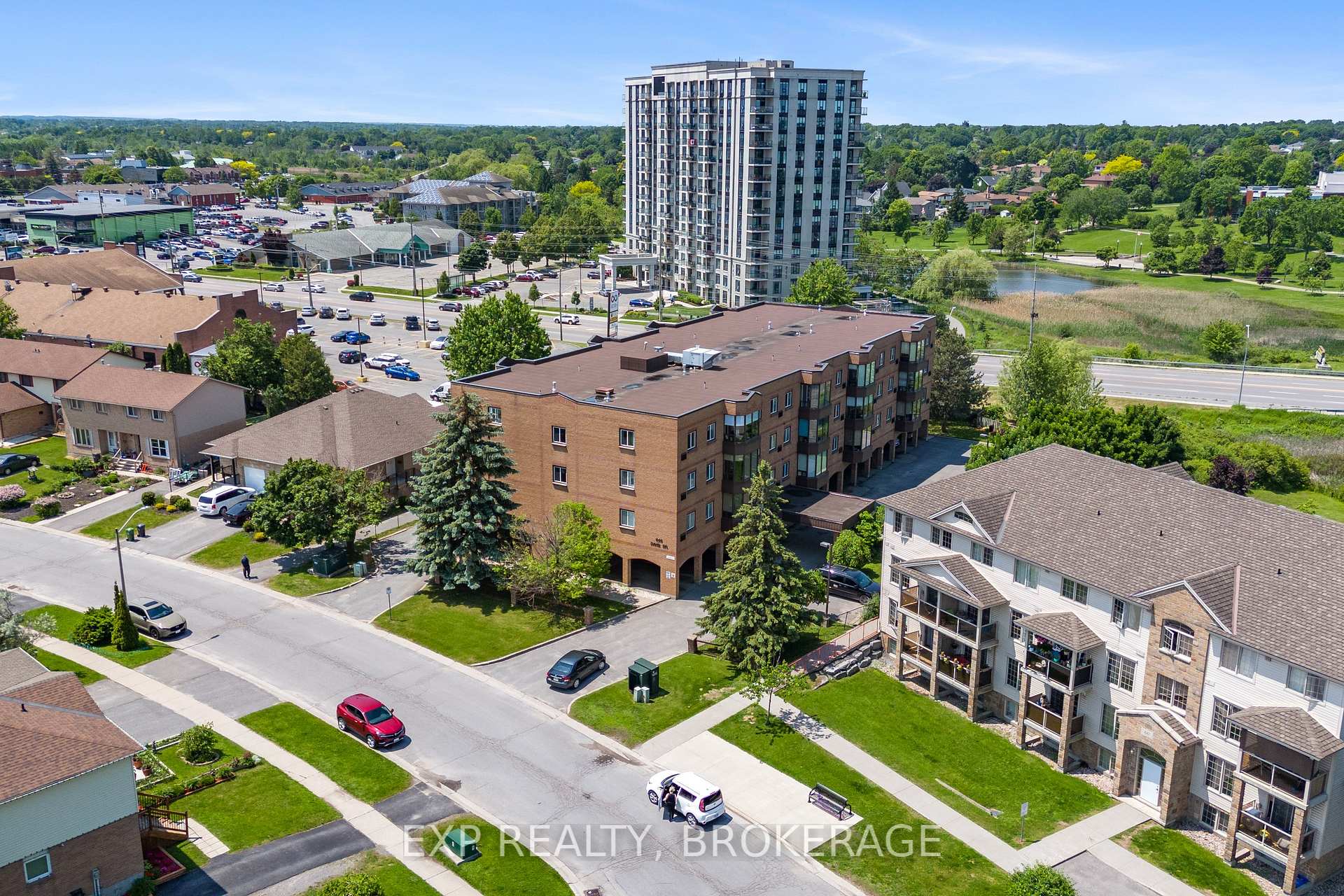 Photo 23 of Unit 401, 649 Davis Drive, Kingston, East Gardiners Rd — HOMEH