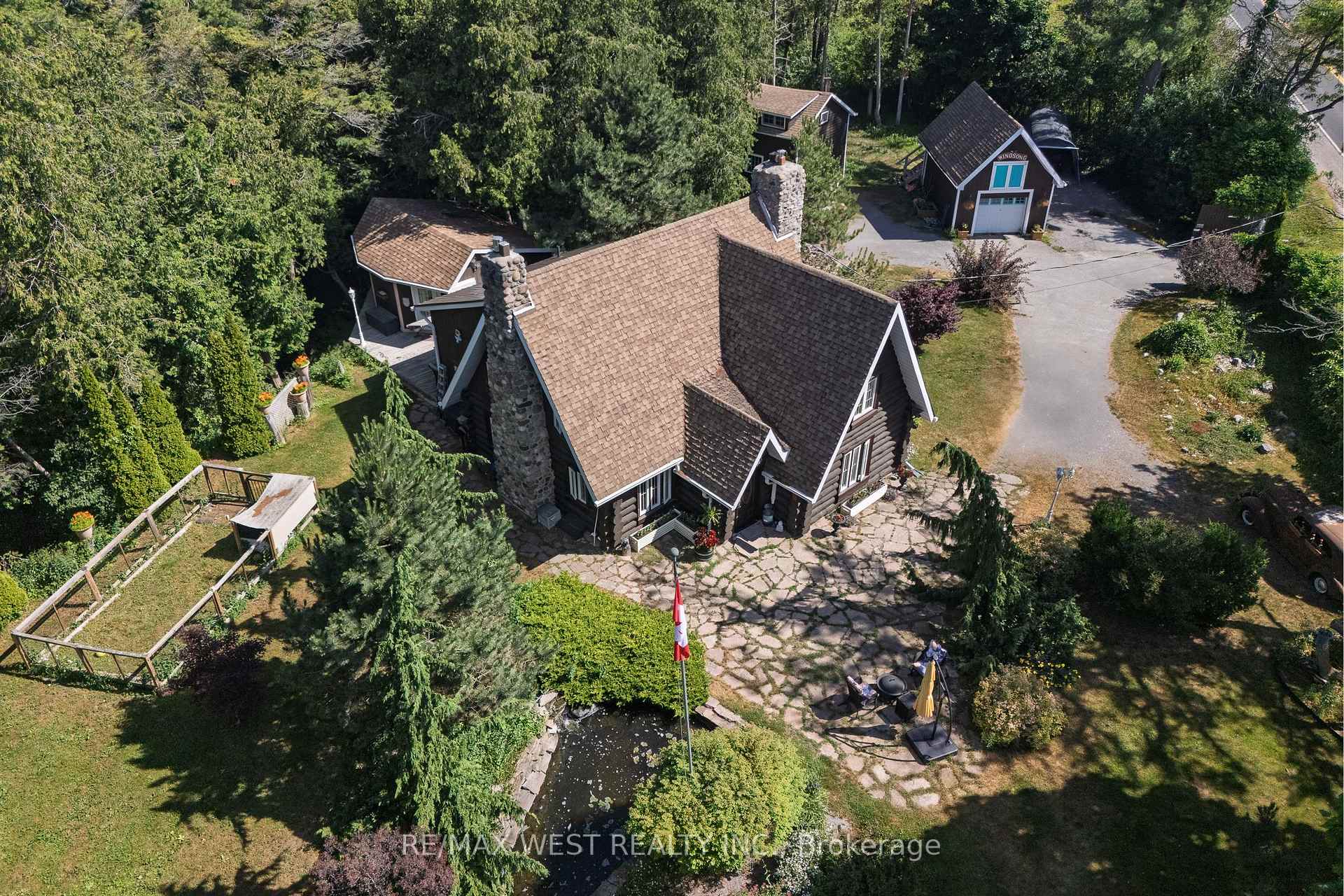 Front of 4504 County Rd #45