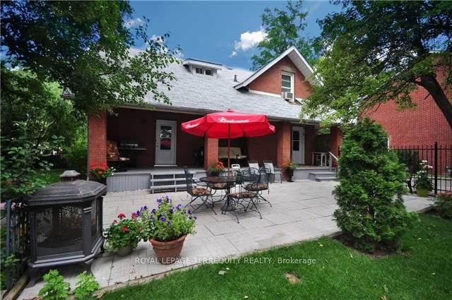 Photo 17 of 9 Alexander Street, Brampton, Downtown Brampton — HOMEH