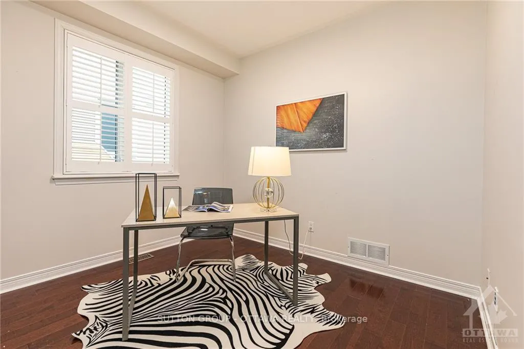 Photo 3 of 4020 Canyon Walk Drive, Ottawa, Riverside South/Gloucester Glen — HOMEH