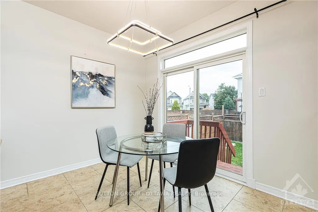Photo 12 of 4020 Canyon Walk Drive, Ottawa, Riverside South/Gloucester Glen — HOMEH